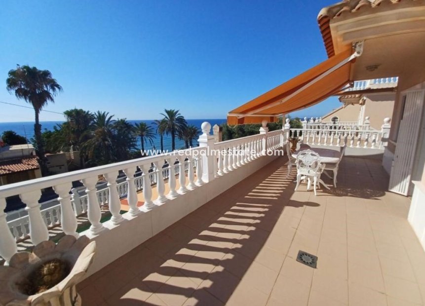 Resale - Villa -
Torrevieja - Costa Blanca