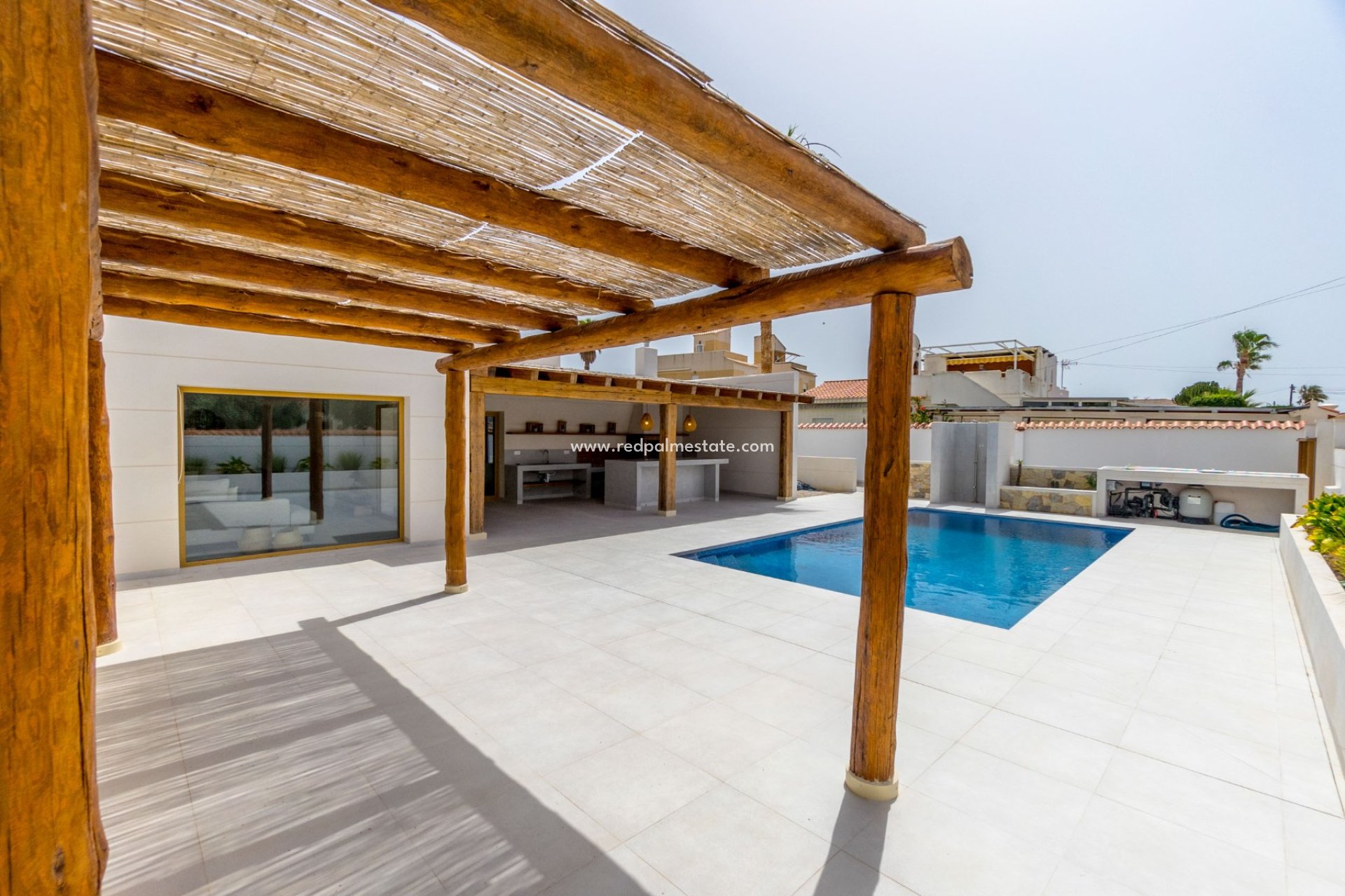 Resale - Villa -
Torrevieja - Costa Blanca