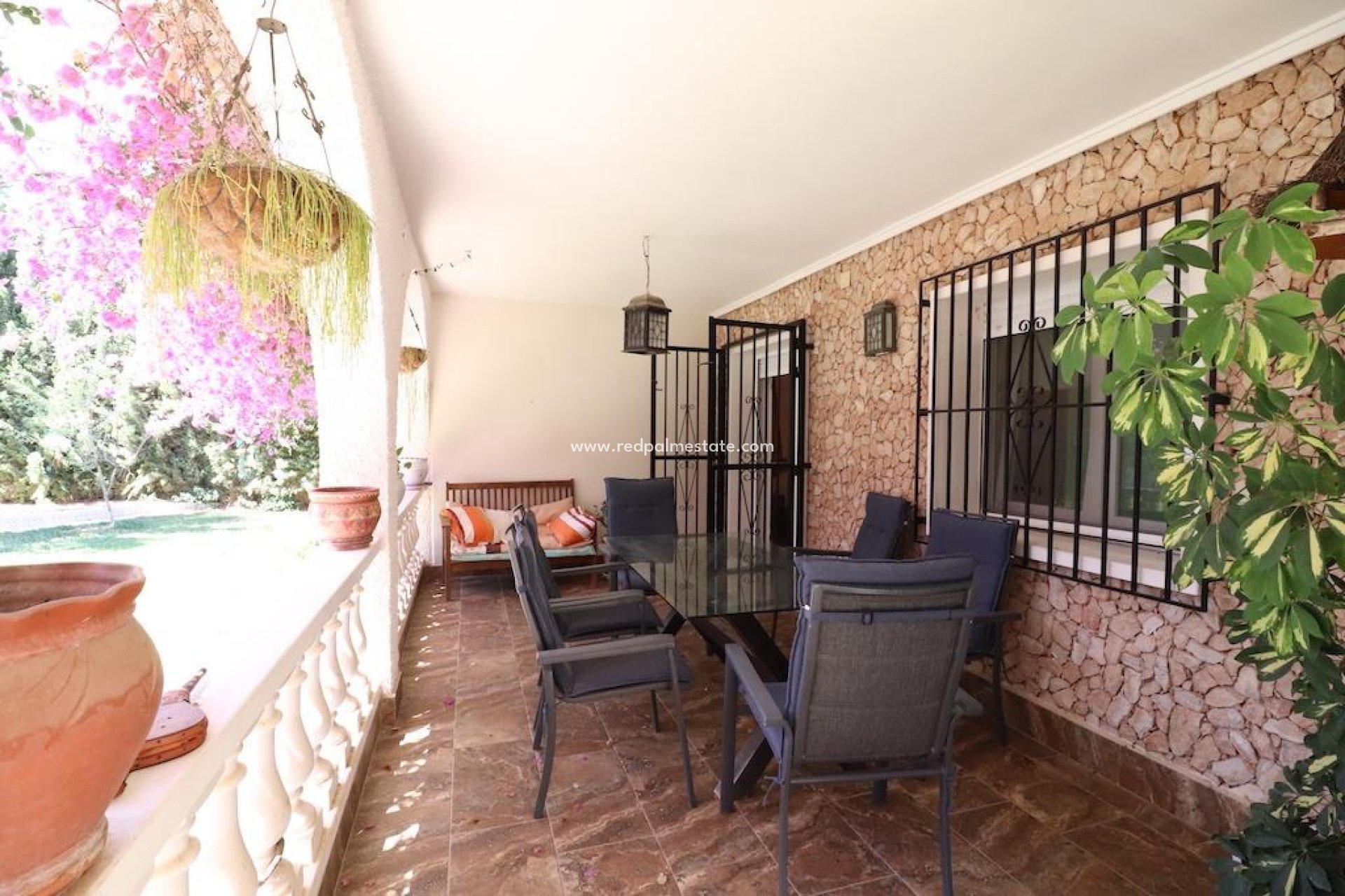 Resale - Villa -
Torrevieja - Costa Blanca