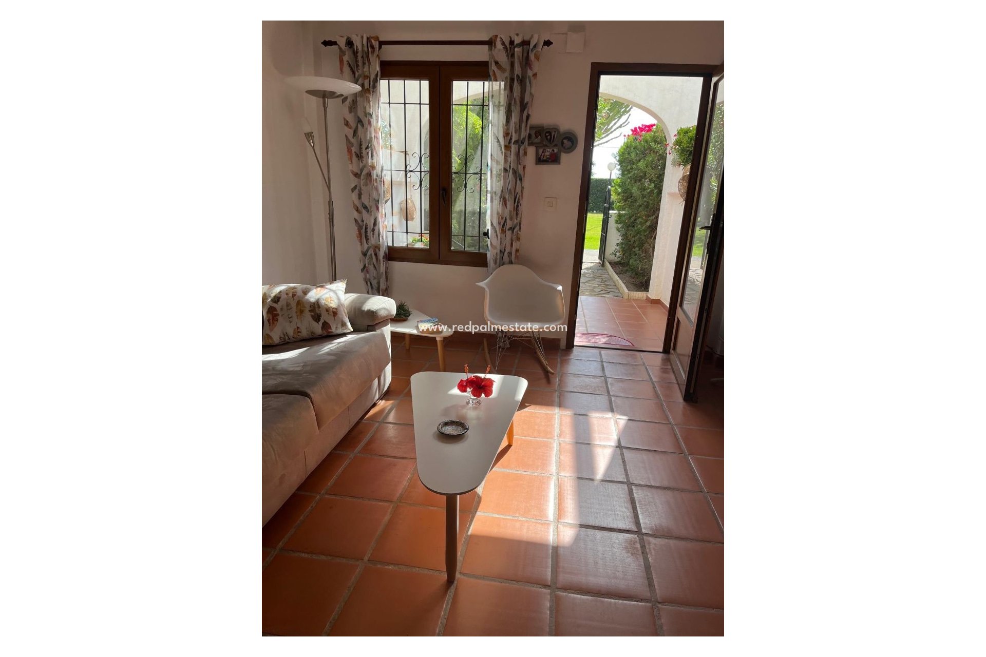 Resale - Villa -
Torrevieja - Costa Blanca