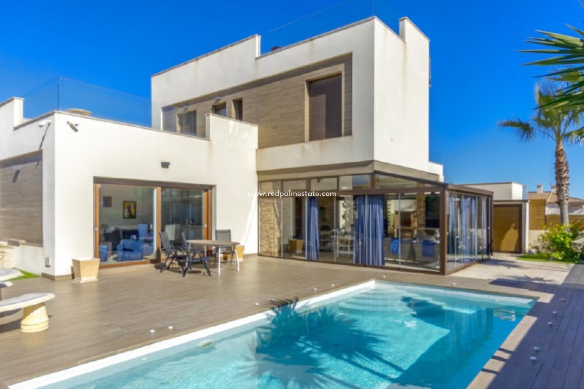 Resale - Villa -
Torrevieja - Costa Blanca