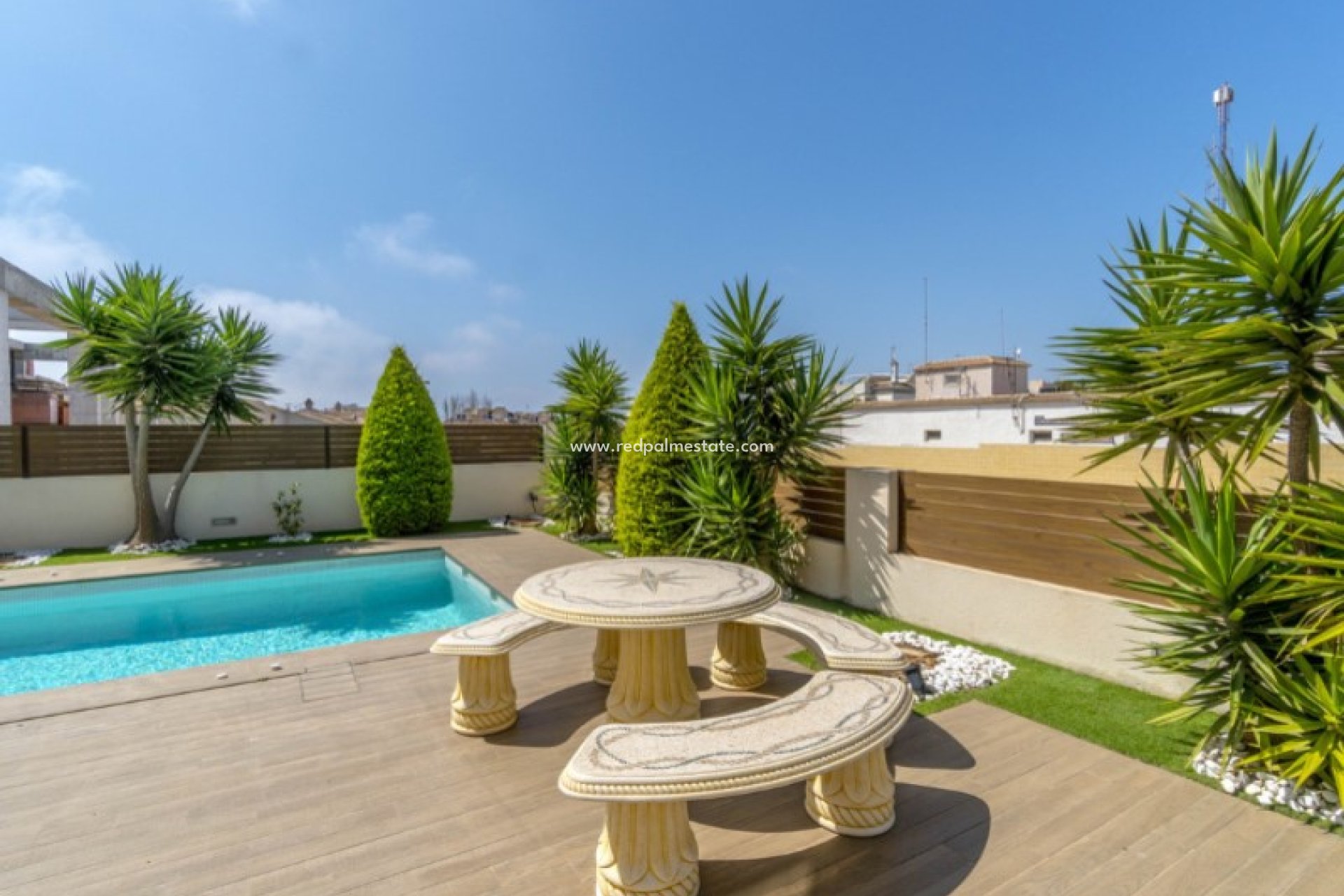 Resale - Villa -
Torrevieja - Costa Blanca