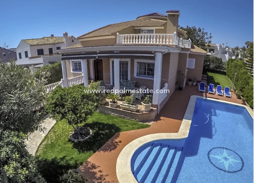 Resale - Villa -
Torrevieja - Costa Blanca