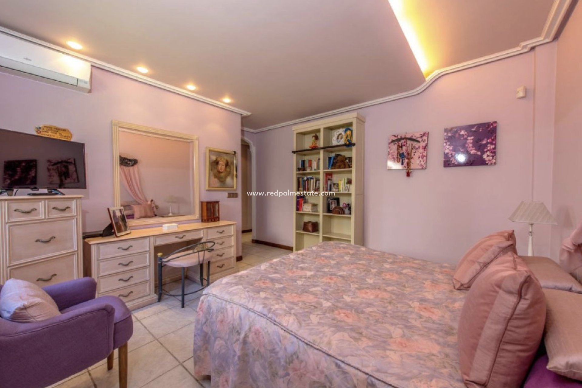 Resale - Villa -
Torrevieja - Costa Blanca