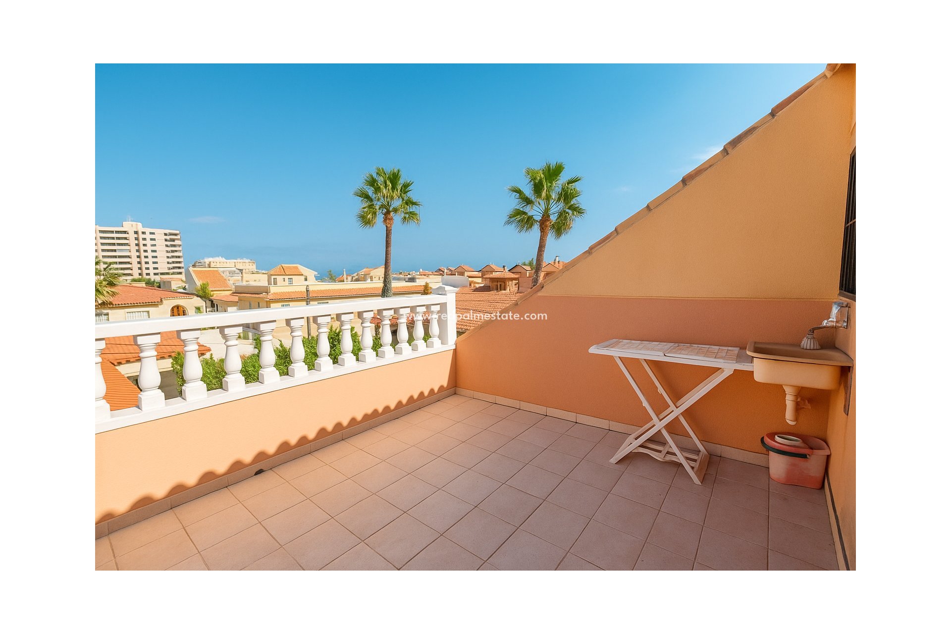 Resale - Villa -
Torrevieja - Costa Blanca