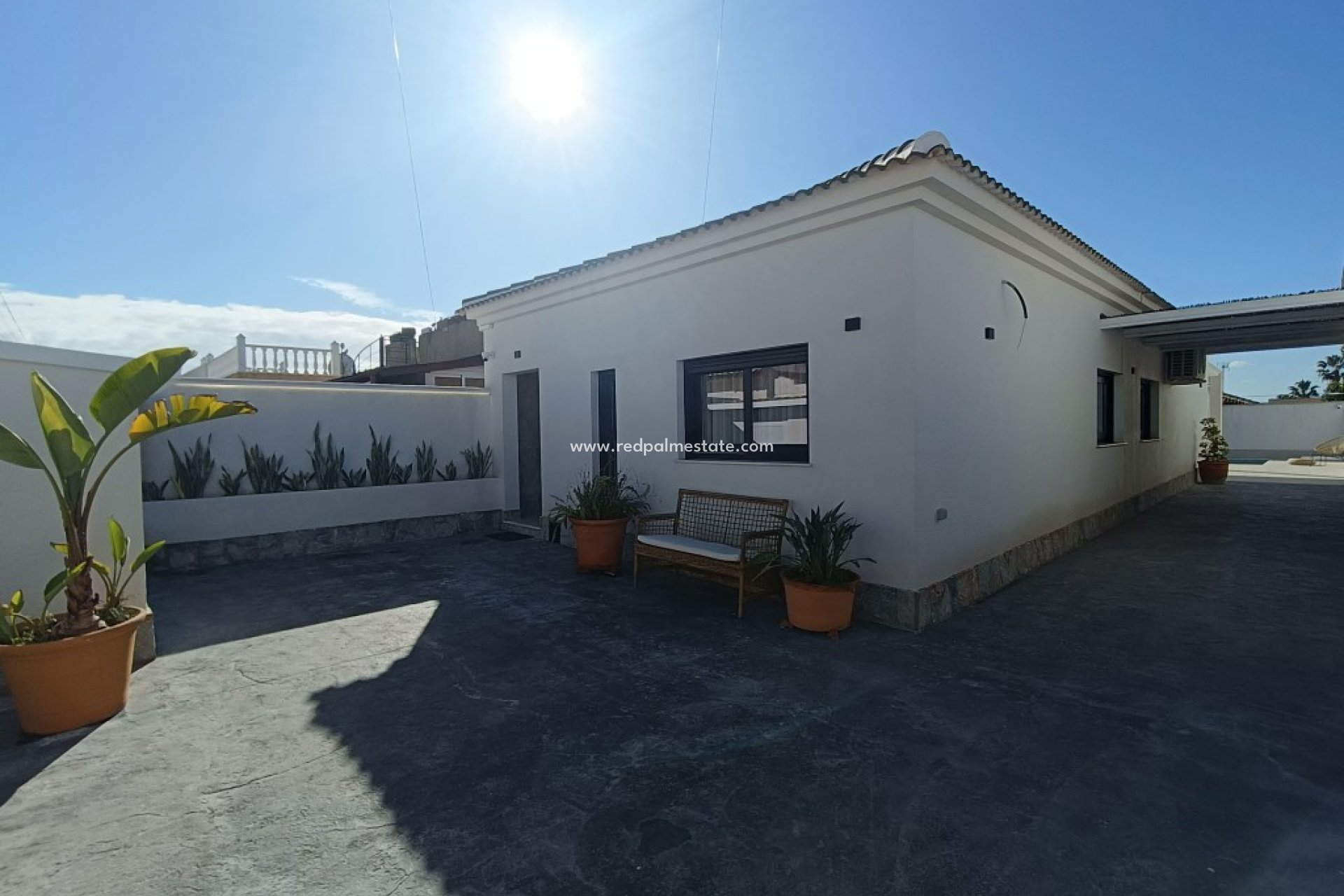 Resale - Villa -
Torrevieja - El Chaparral