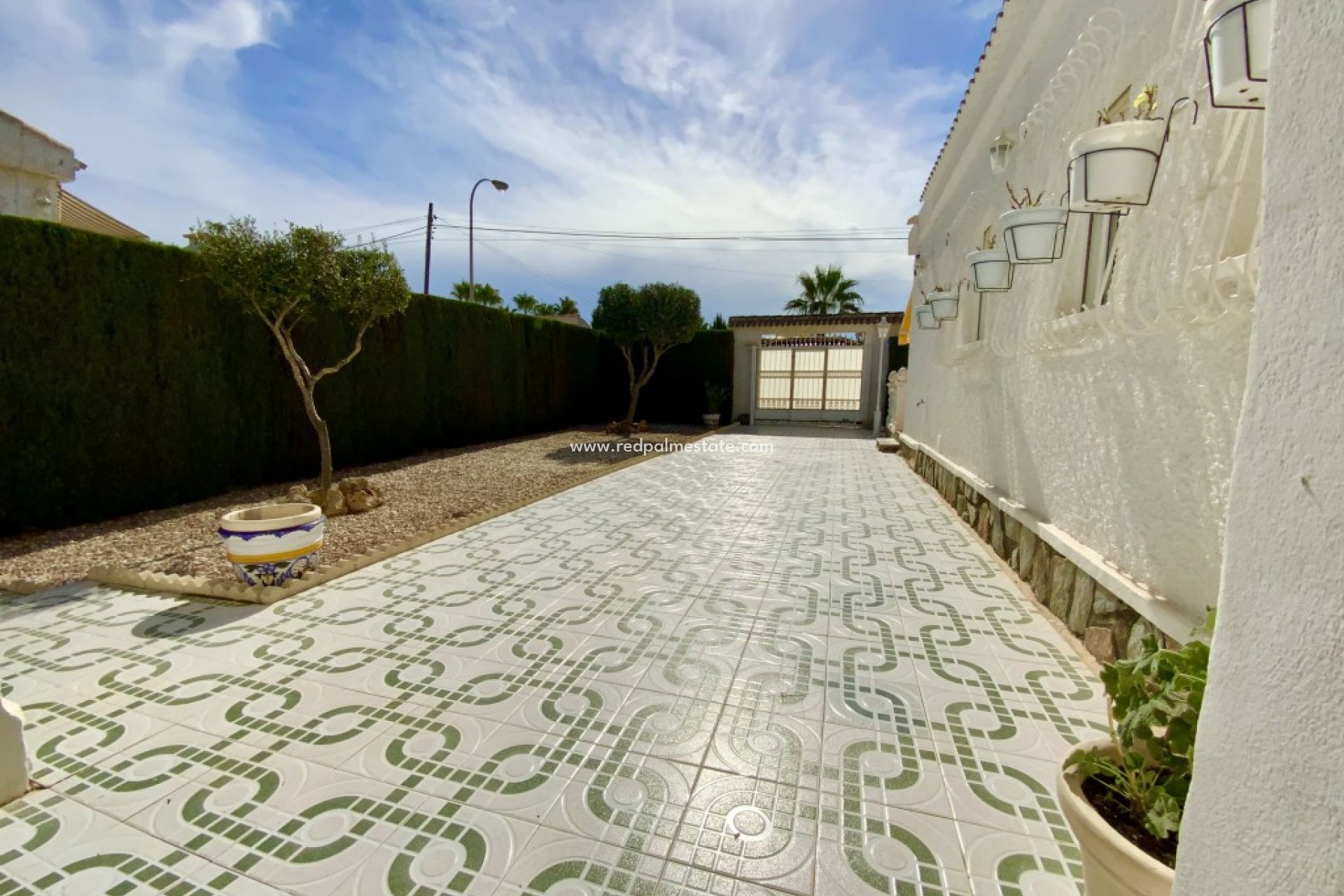 Resale - Villa -
Torrevieja - El Chaparral