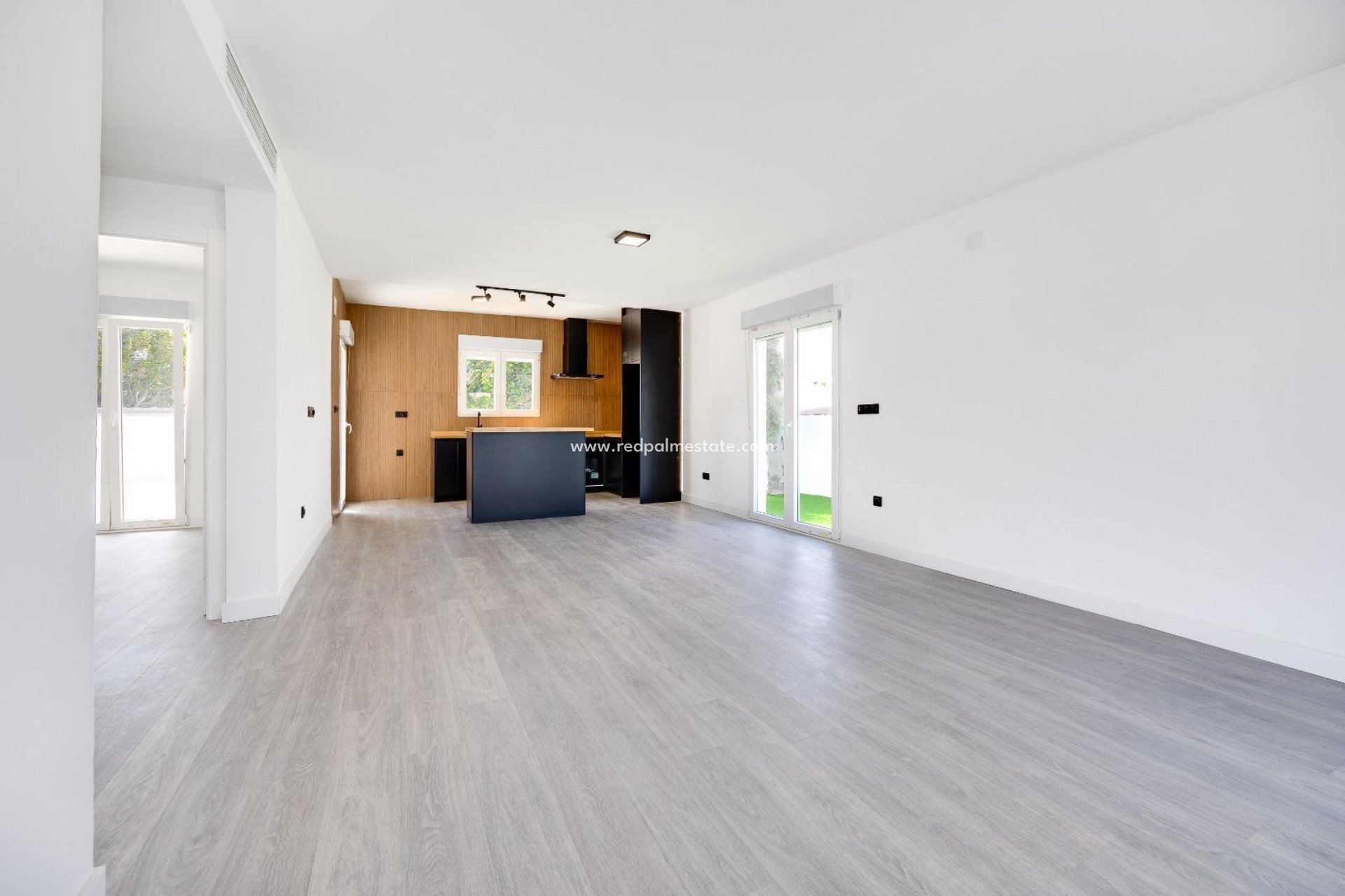 Resale - Villa -
Torrevieja - El limonar