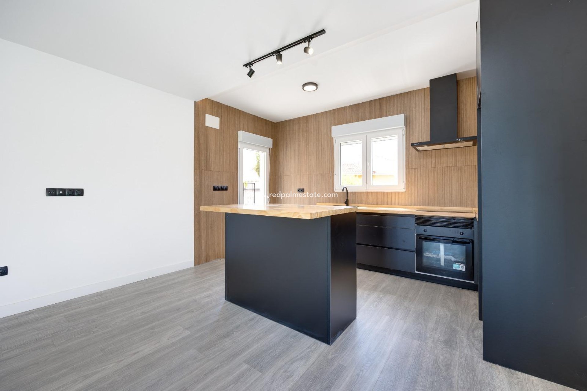 Resale - Villa -
Torrevieja - El limonar