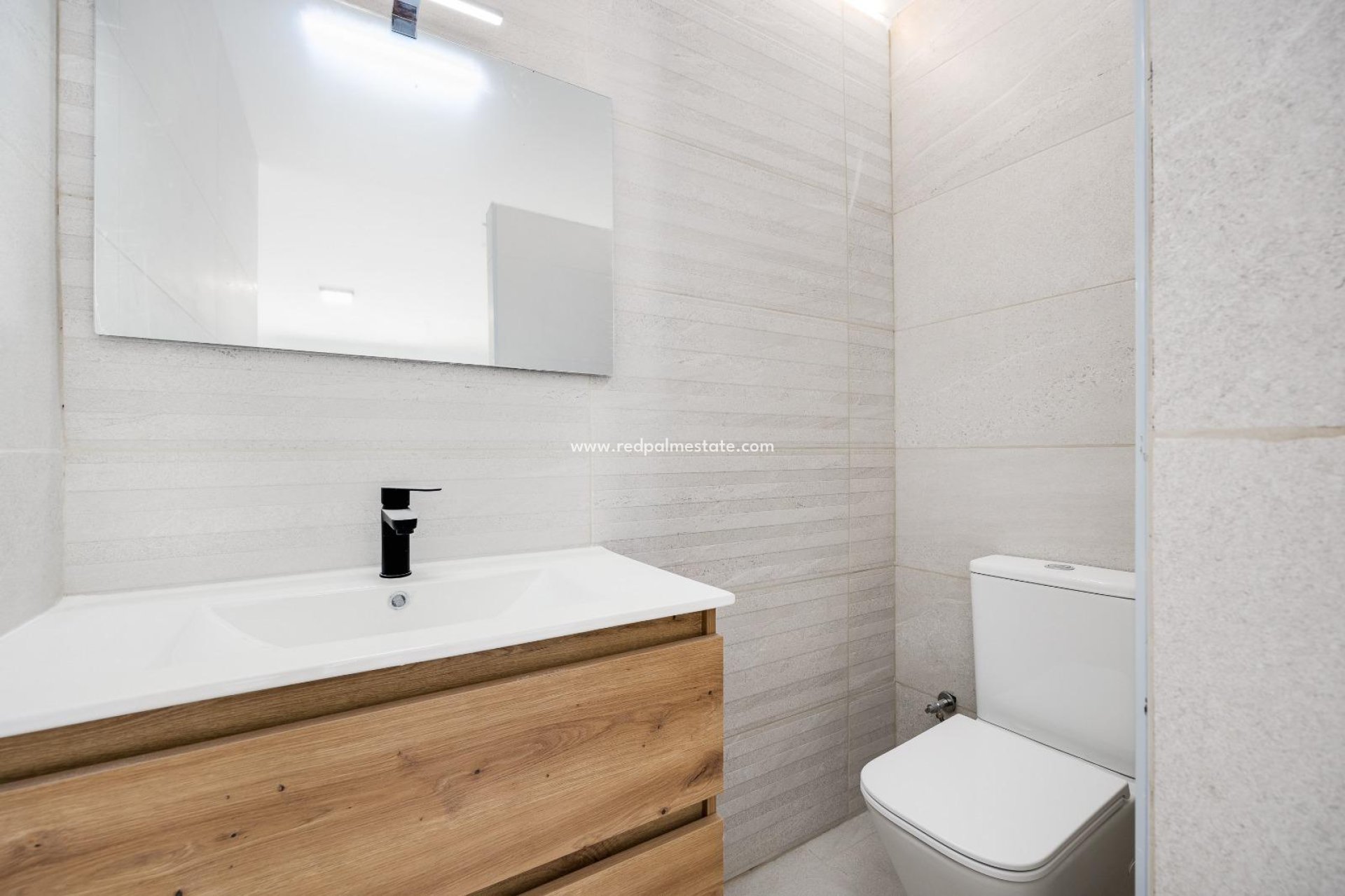 Resale - Villa -
Torrevieja - El limonar