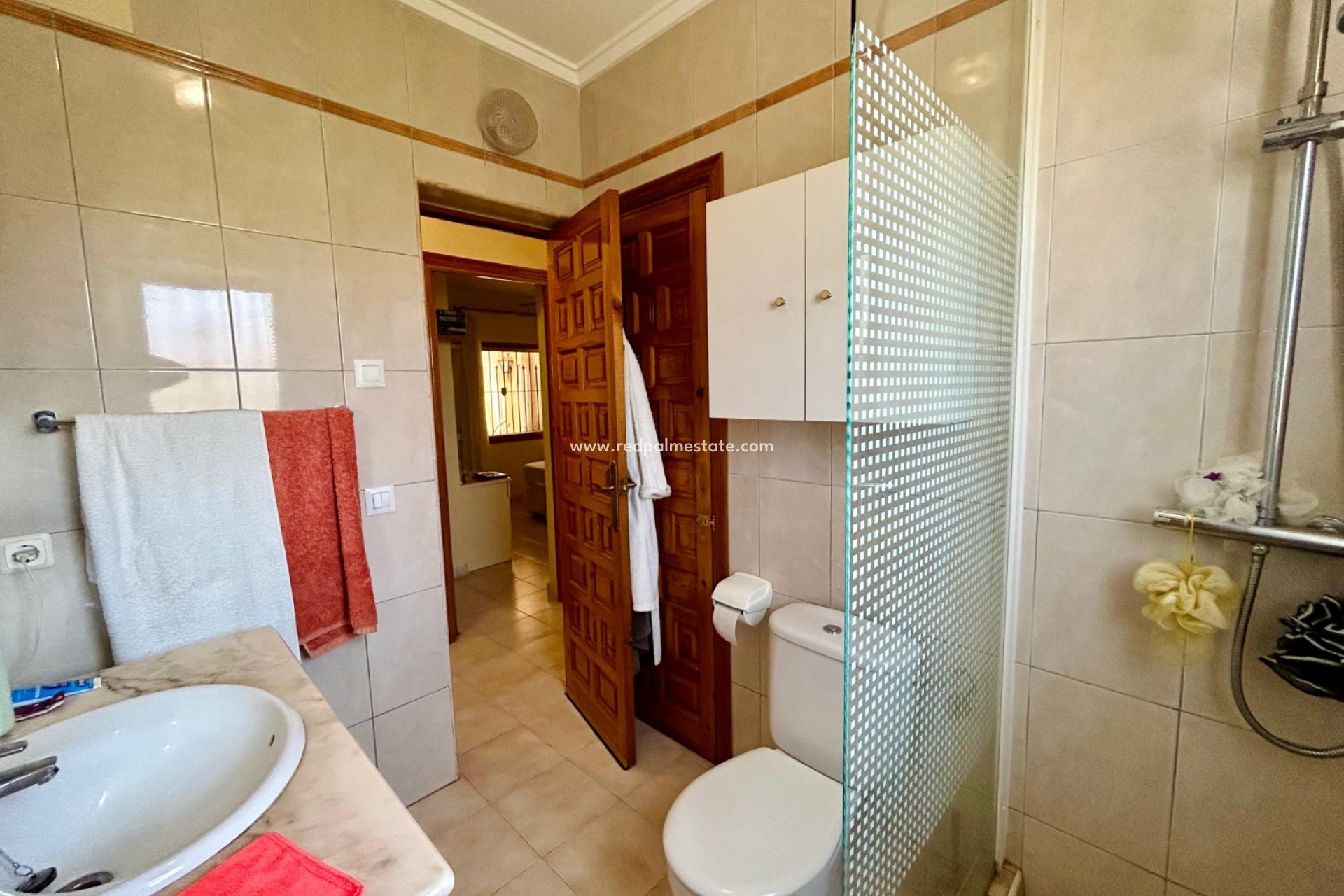 Resale - Villa -
Torrevieja - Inland