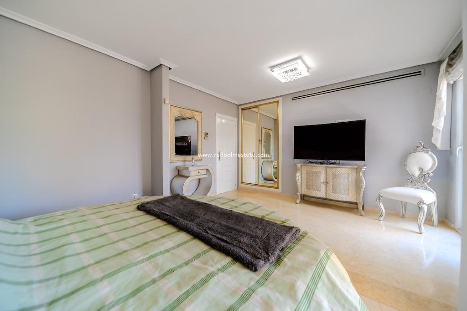 Resale - Villa -
Torrevieja - La Mata