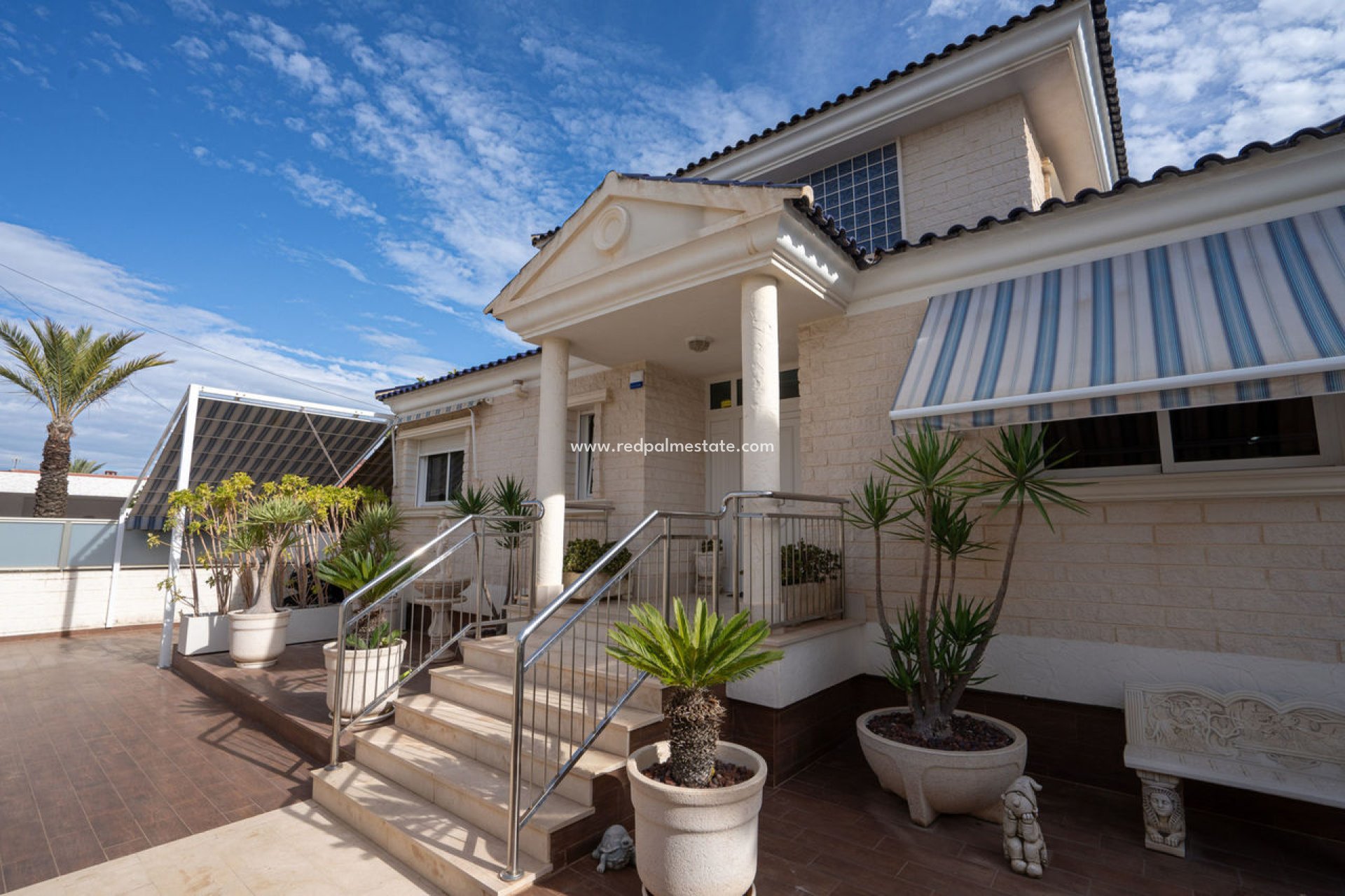 Resale - Villa -
Torrevieja - La Mata