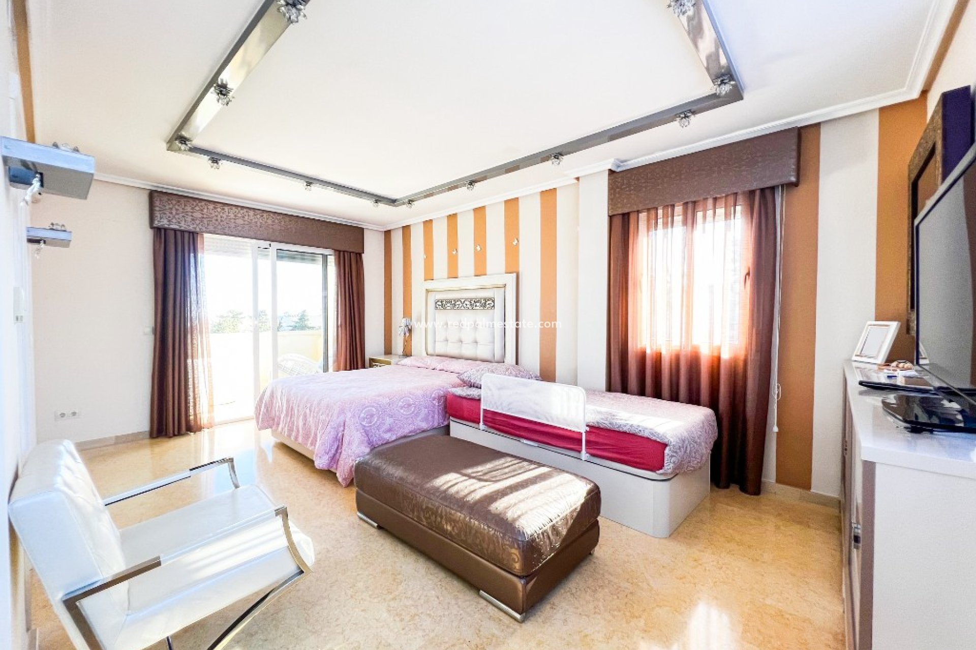 Resale - Villa -
Torrevieja - La Mata