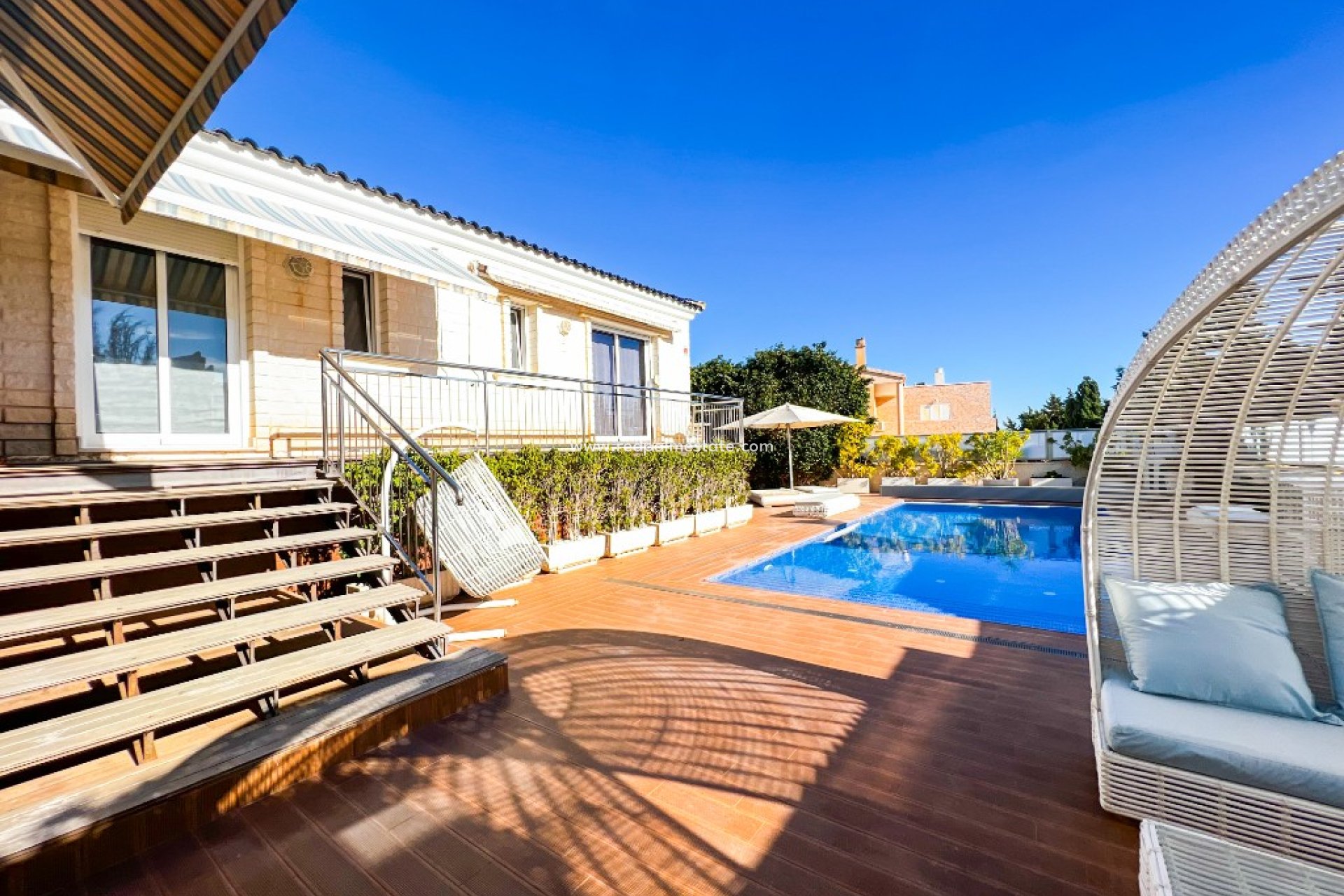 Resale - Villa -
Torrevieja - La Mata