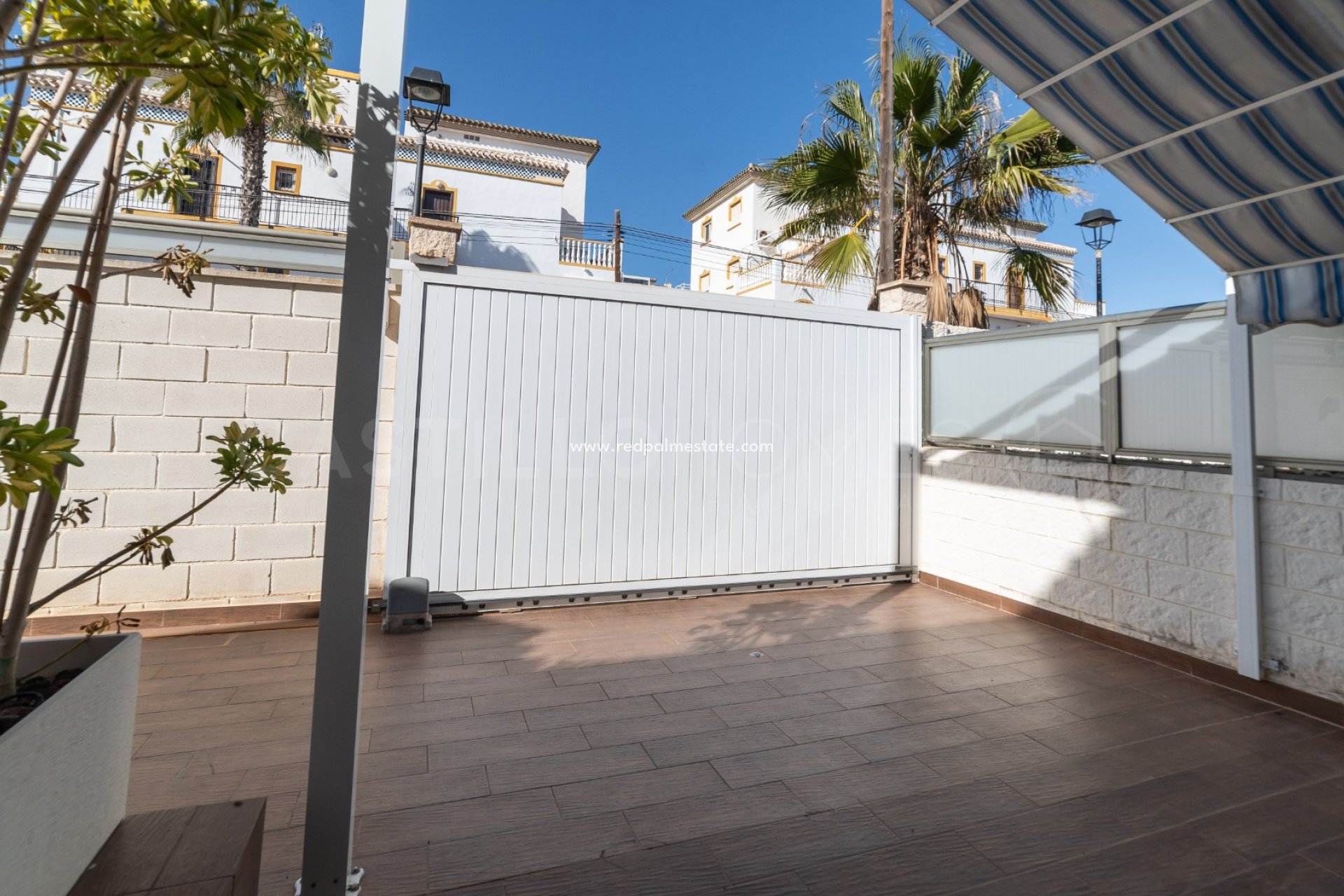 Resale - Villa -
Torrevieja - La Mata
