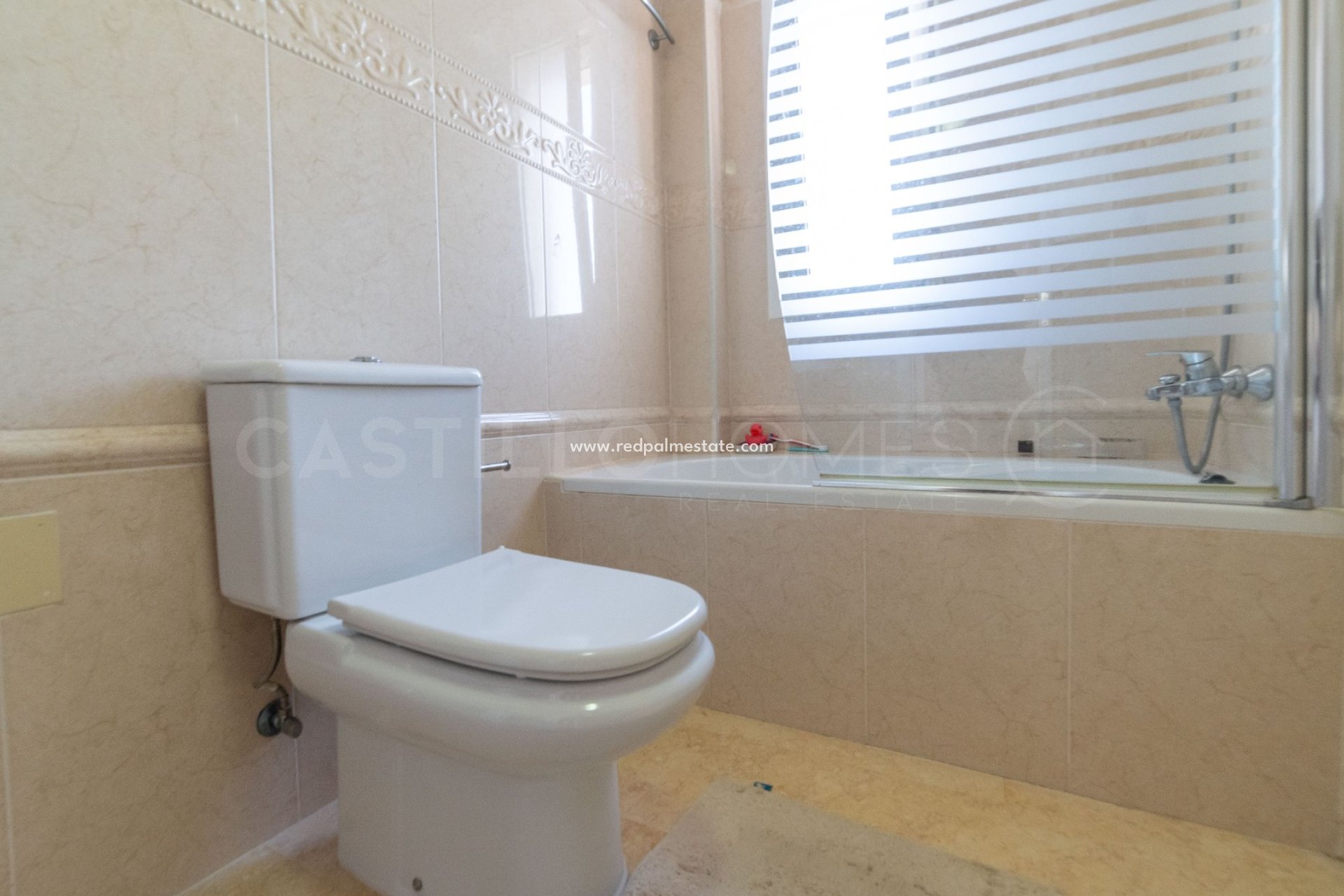 Resale - Villa -
Torrevieja - La Mata