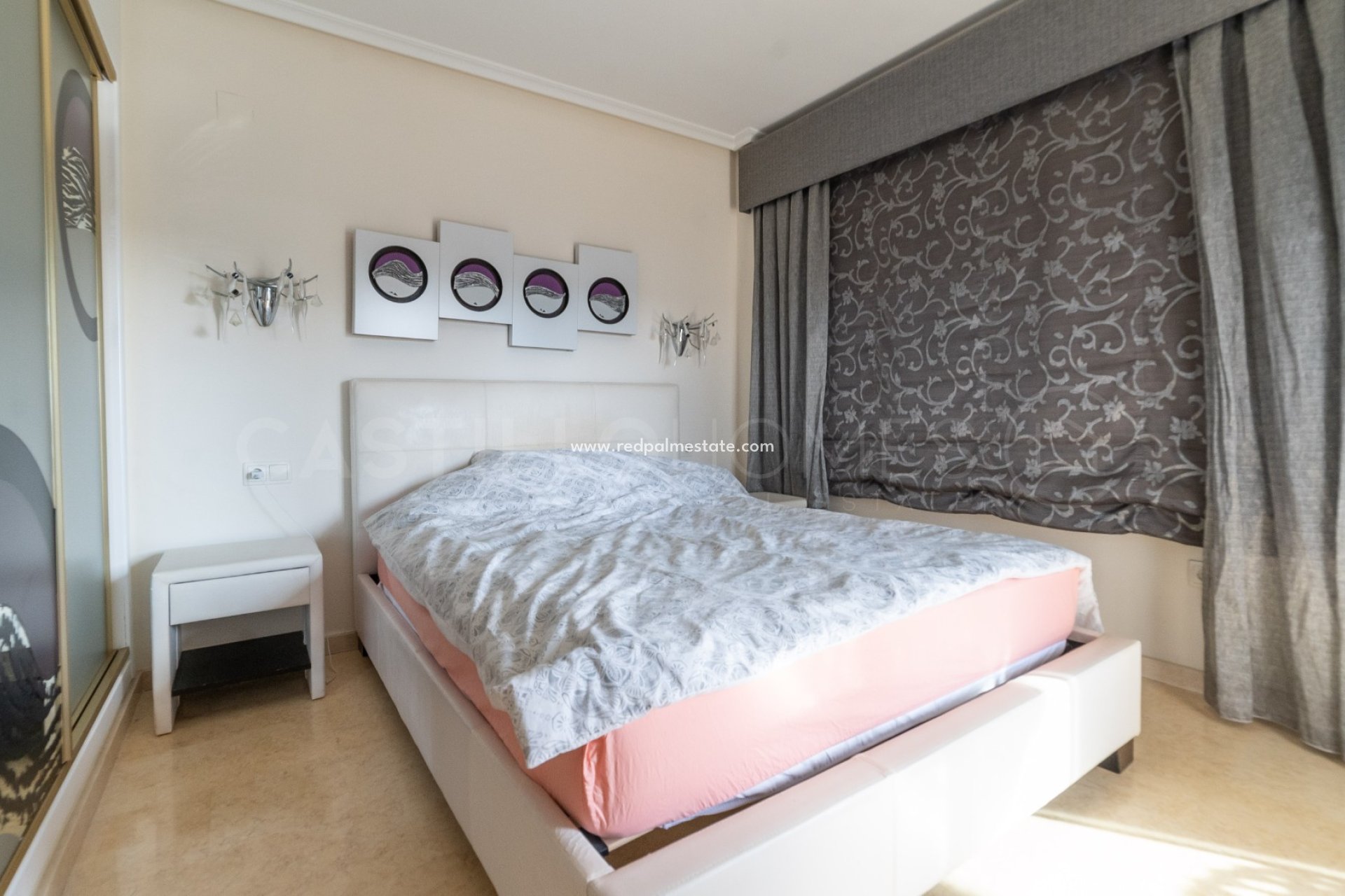 Resale - Villa -
Torrevieja - La Mata