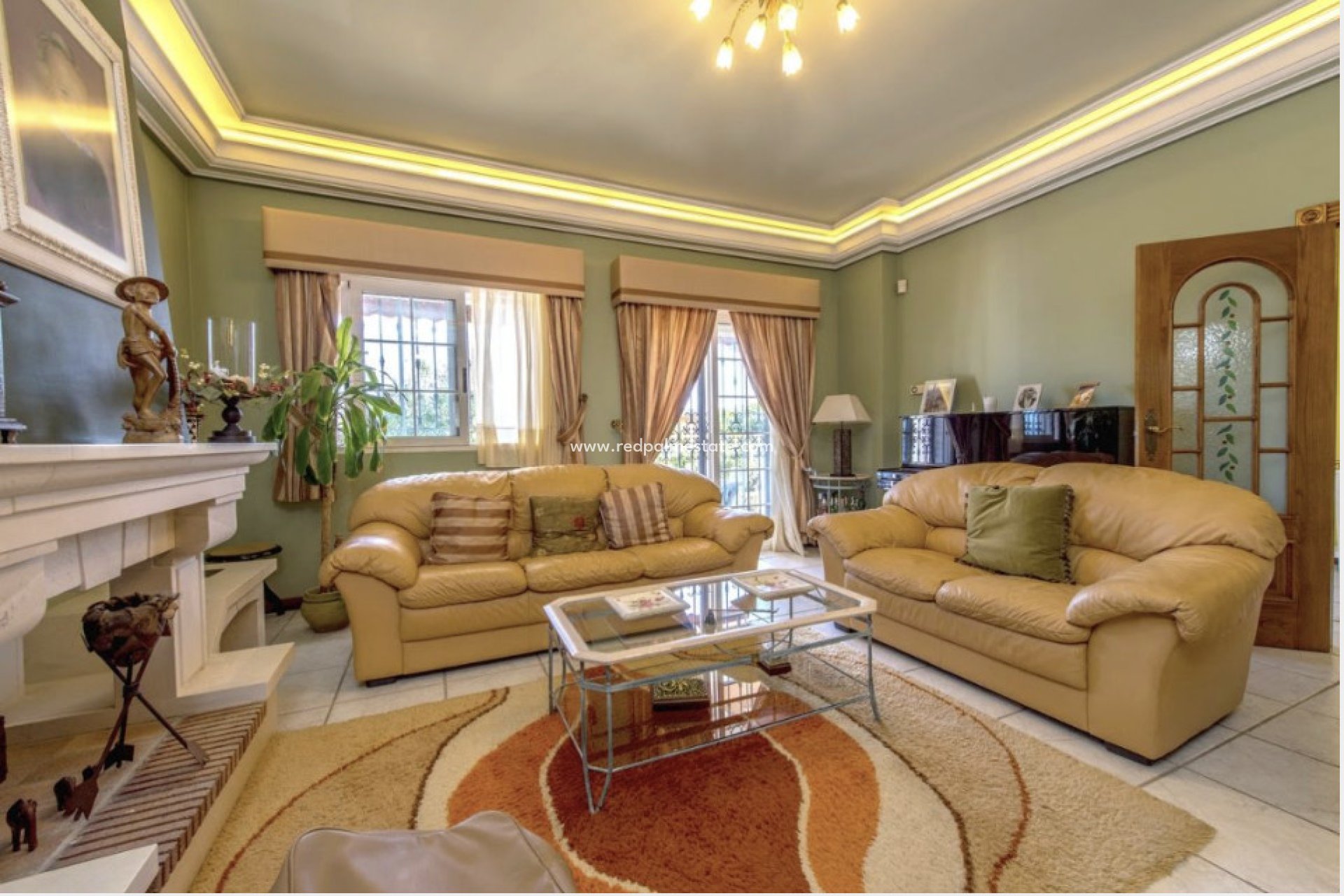 Resale - Villa -
Torrevieja - La Mata