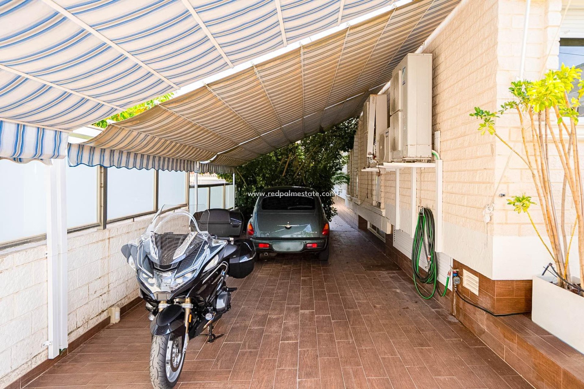 Resale - Villa -
Torrevieja - La Mata