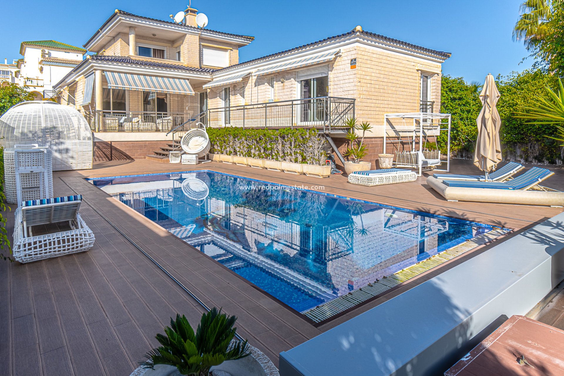 Resale - Villa -
Torrevieja - La Mata