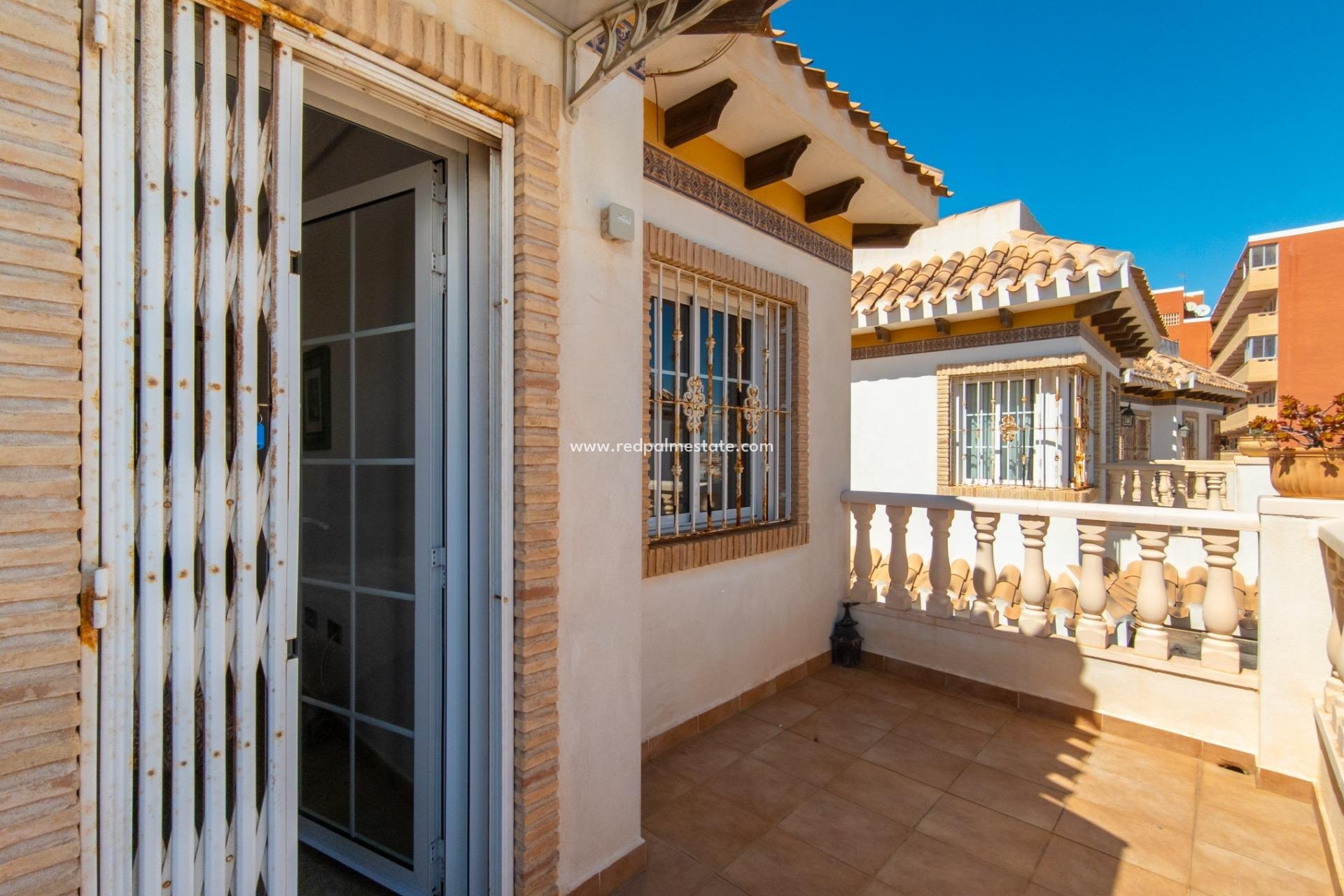 Resale - Villa -
Torrevieja - La Mata