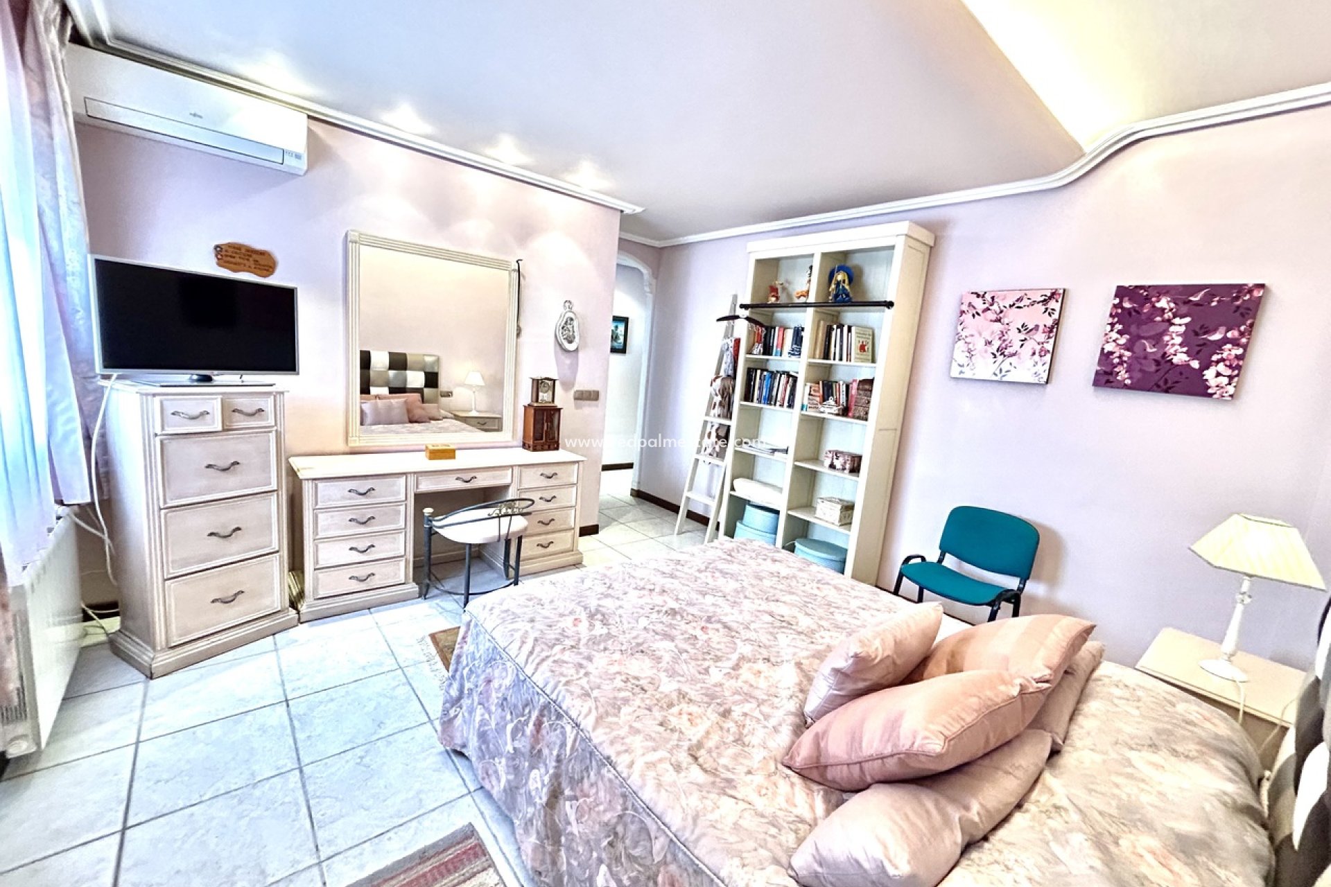 Resale - Villa -
Torrevieja - La Mata