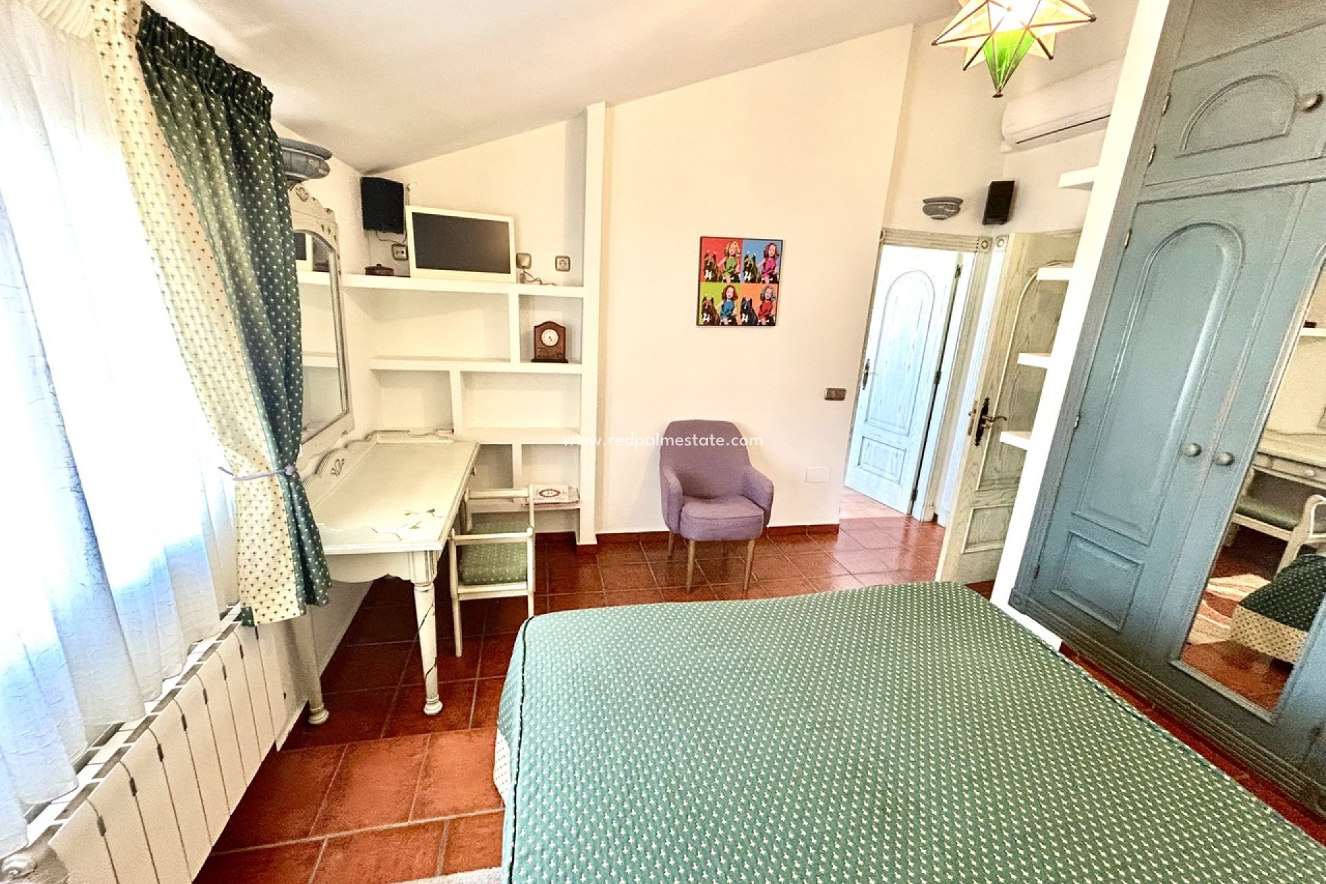 Resale - Villa -
Torrevieja - La Mata