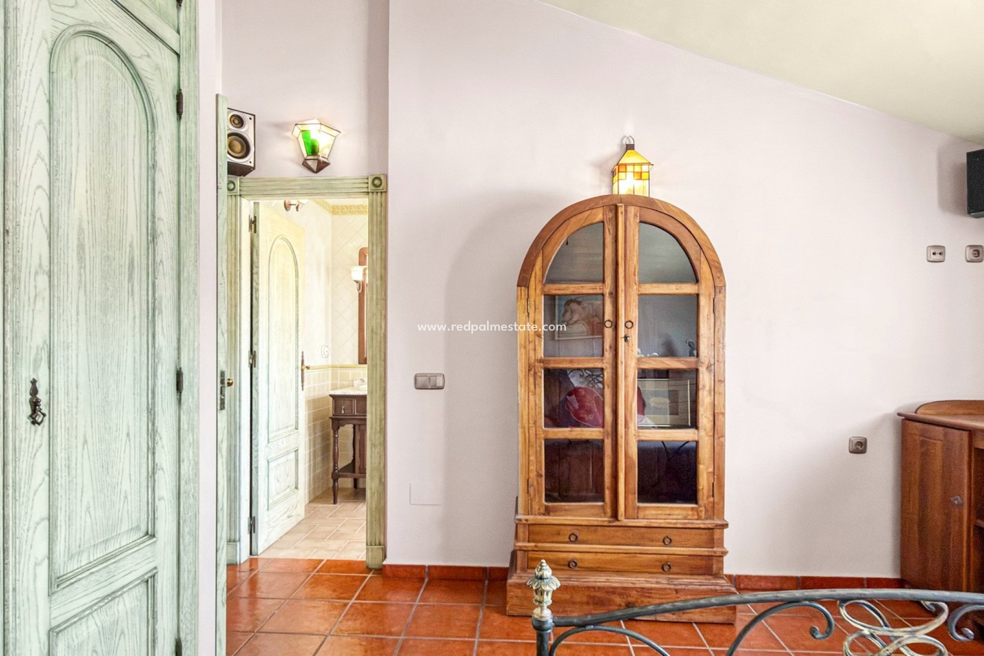 Resale - Villa -
Torrevieja - La Mata