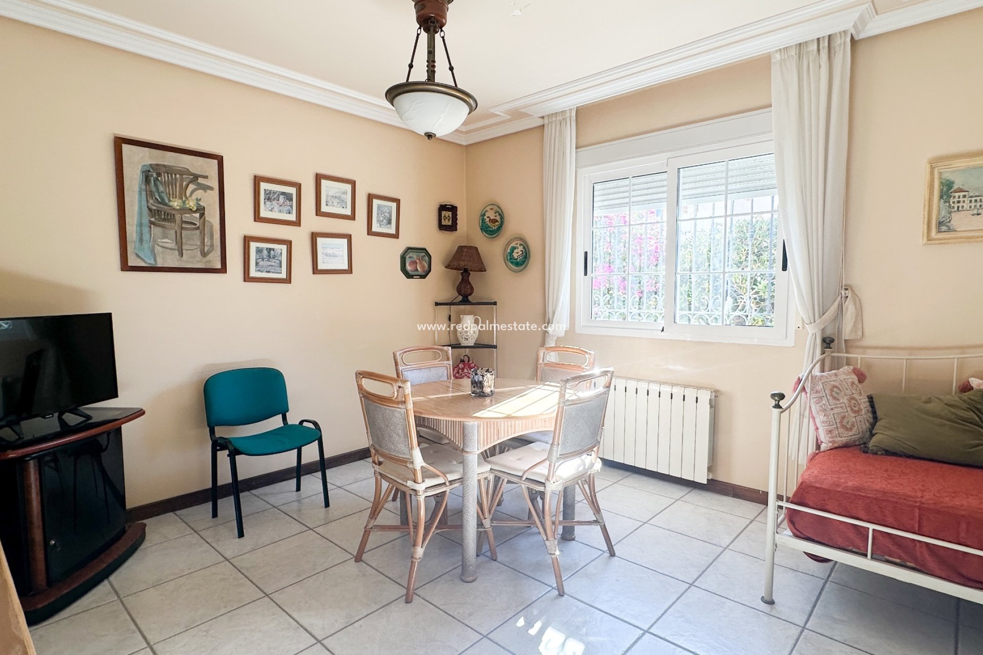 Resale - Villa -
Torrevieja - La Mata