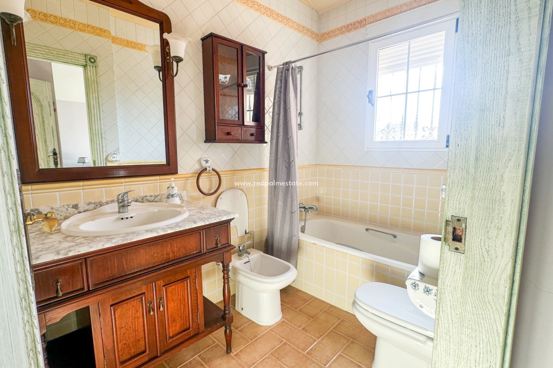 Resale - Villa -
Torrevieja - La Mata