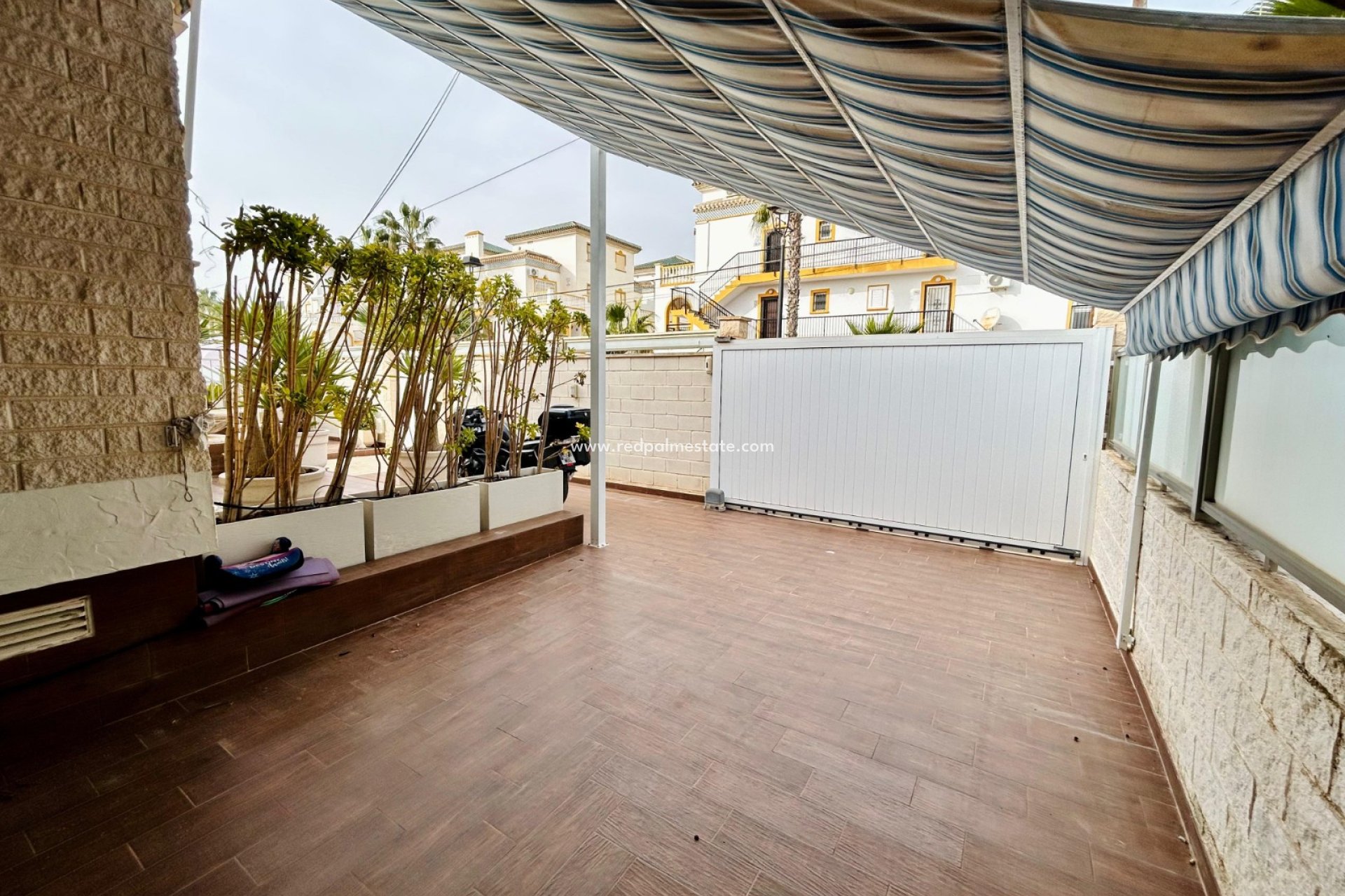 Resale - Villa -
Torrevieja - La Mata