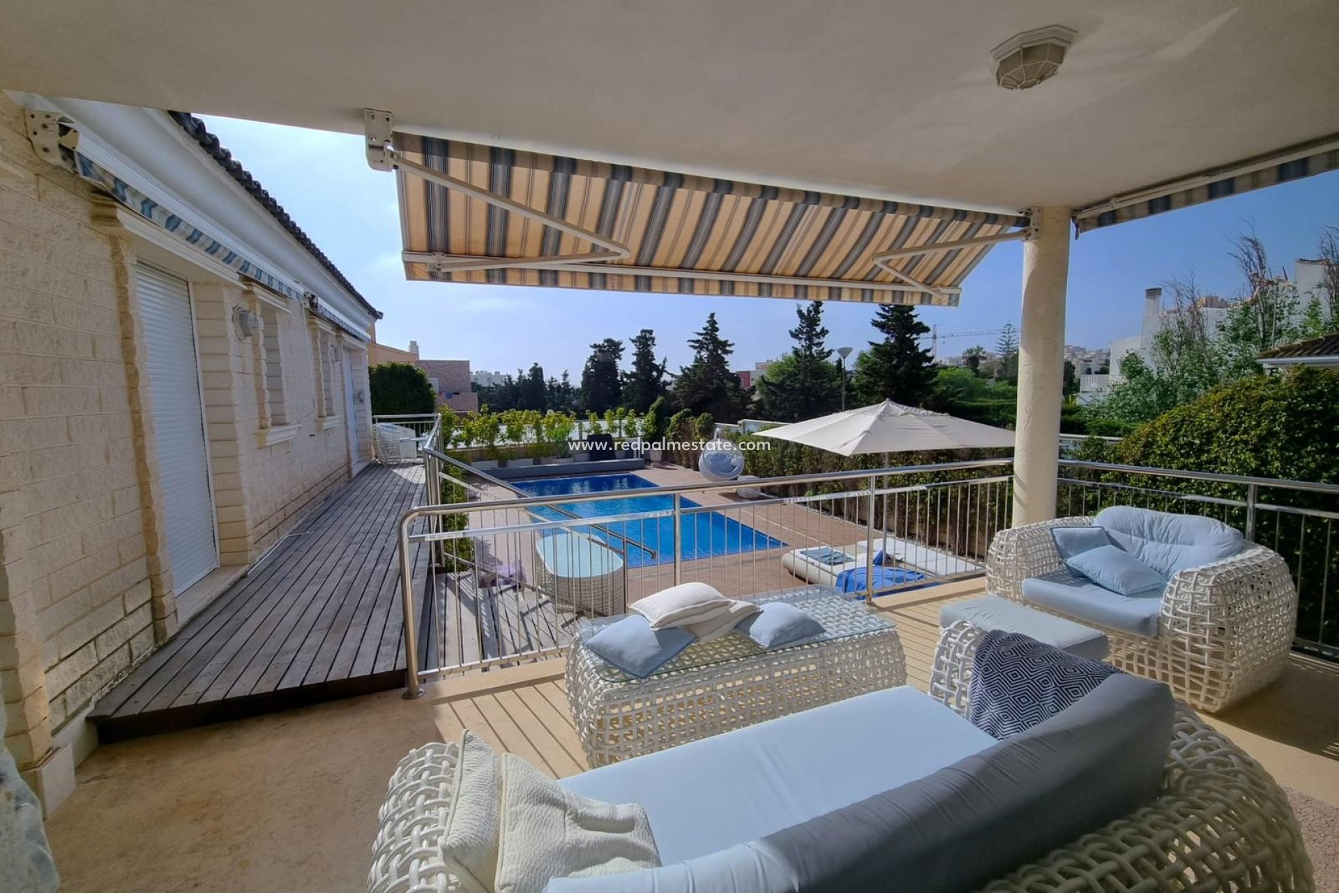 Resale - Villa -
Torrevieja - La Mata