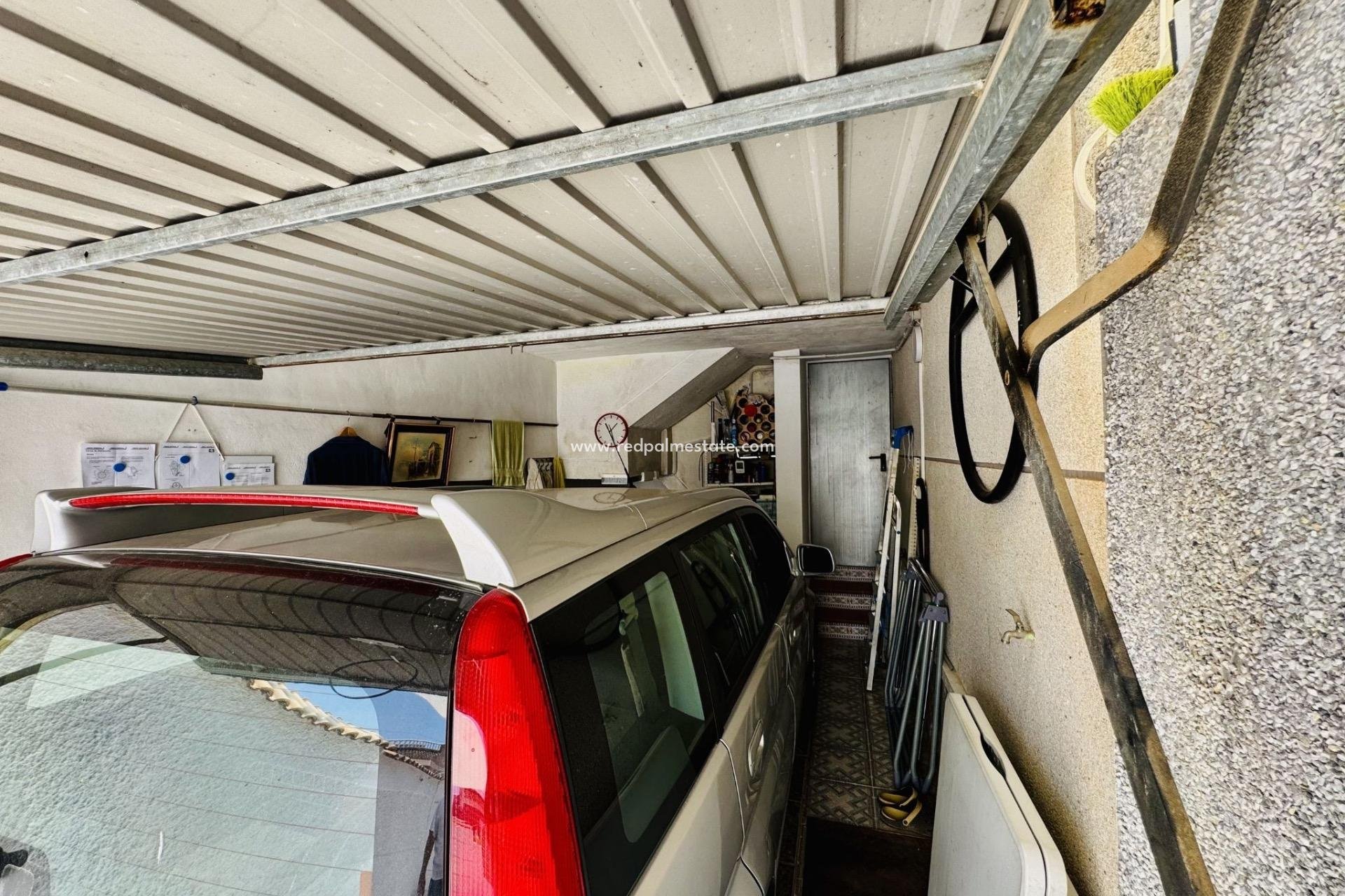 Resale - Villa -
Torrevieja - La Siesta - El Salado - Torreta