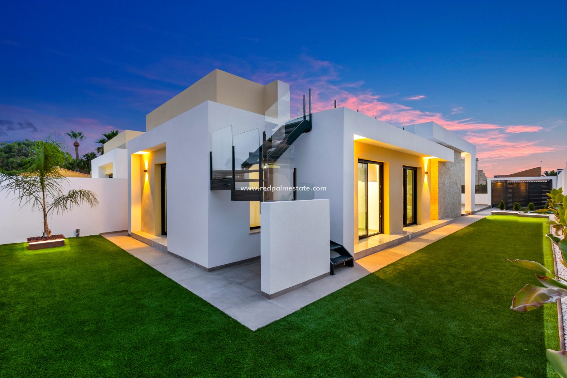 Resale - Villa -
Torrevieja - La Siesta - El Salado - Torreta