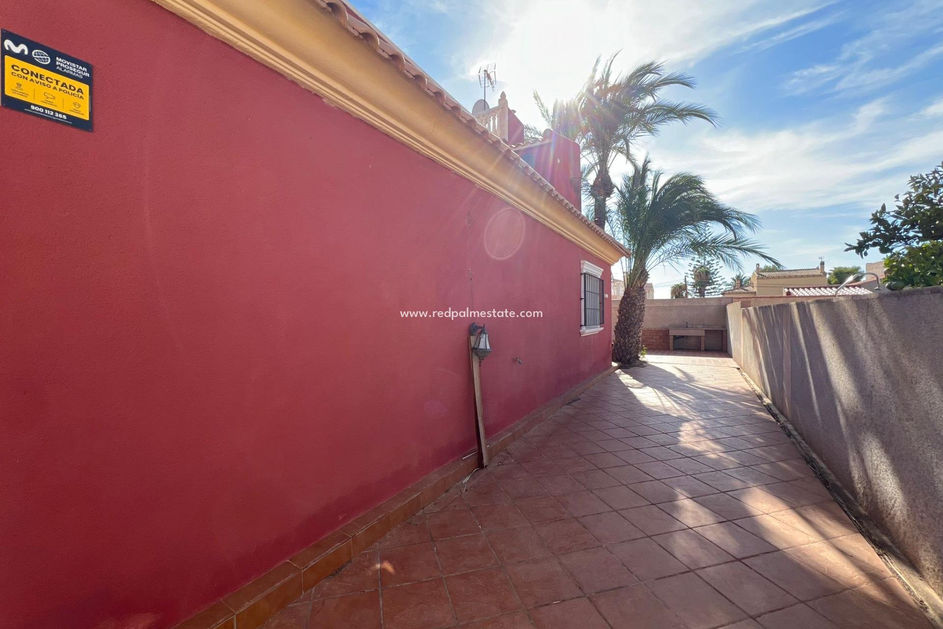 Resale - Villa -
Torrevieja - La Siesta - El Salado -  Torreta