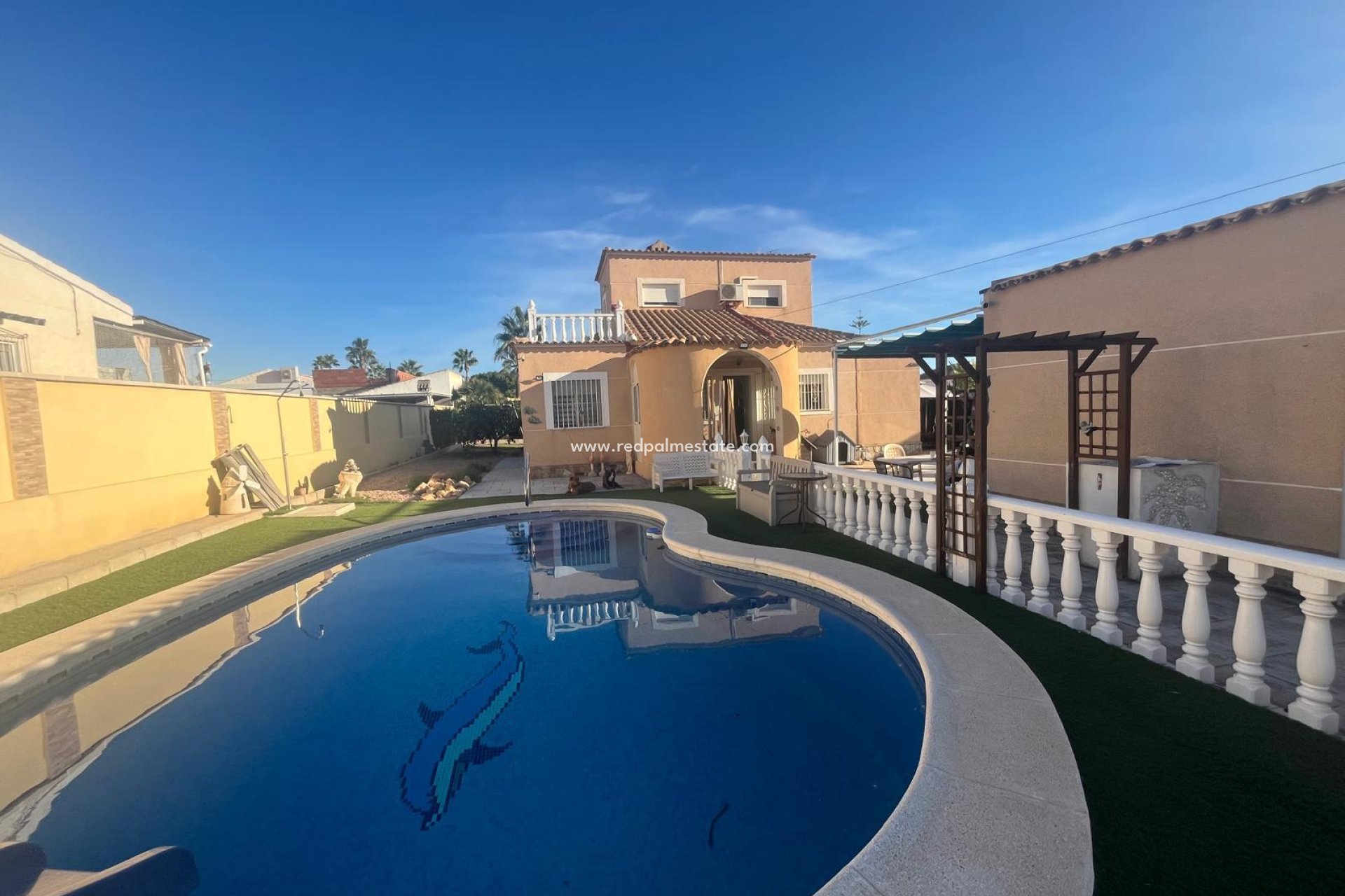 Resale - Villa -
Torrevieja - La Siesta - El Salado -  Torreta