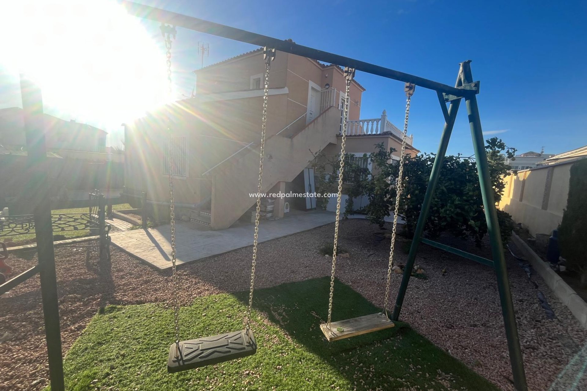 Resale - Villa -
Torrevieja - La Siesta - El Salado -  Torreta