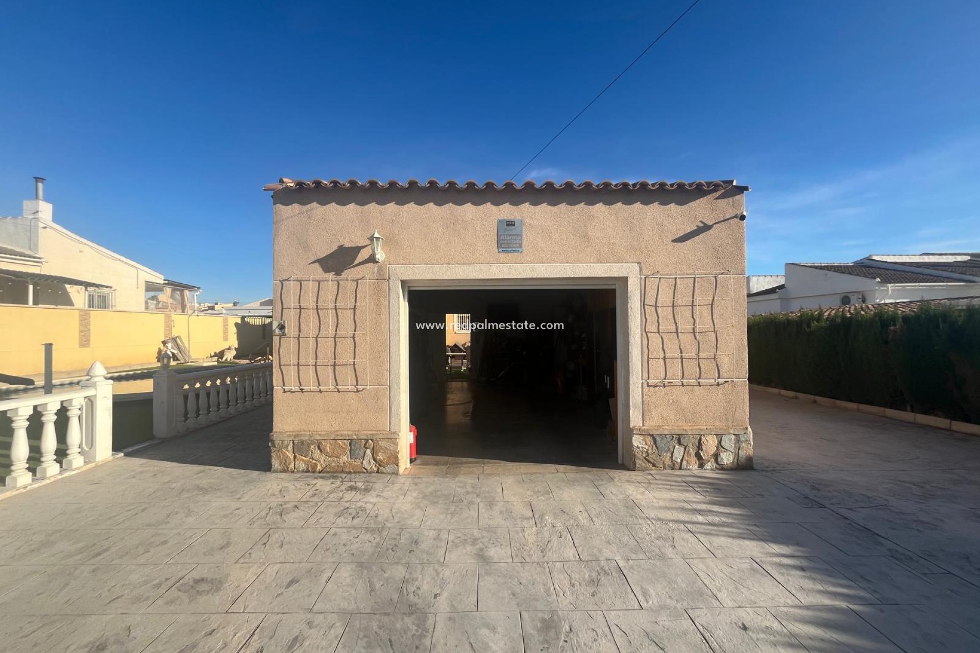 Resale - Villa -
Torrevieja - La Siesta - El Salado -  Torreta