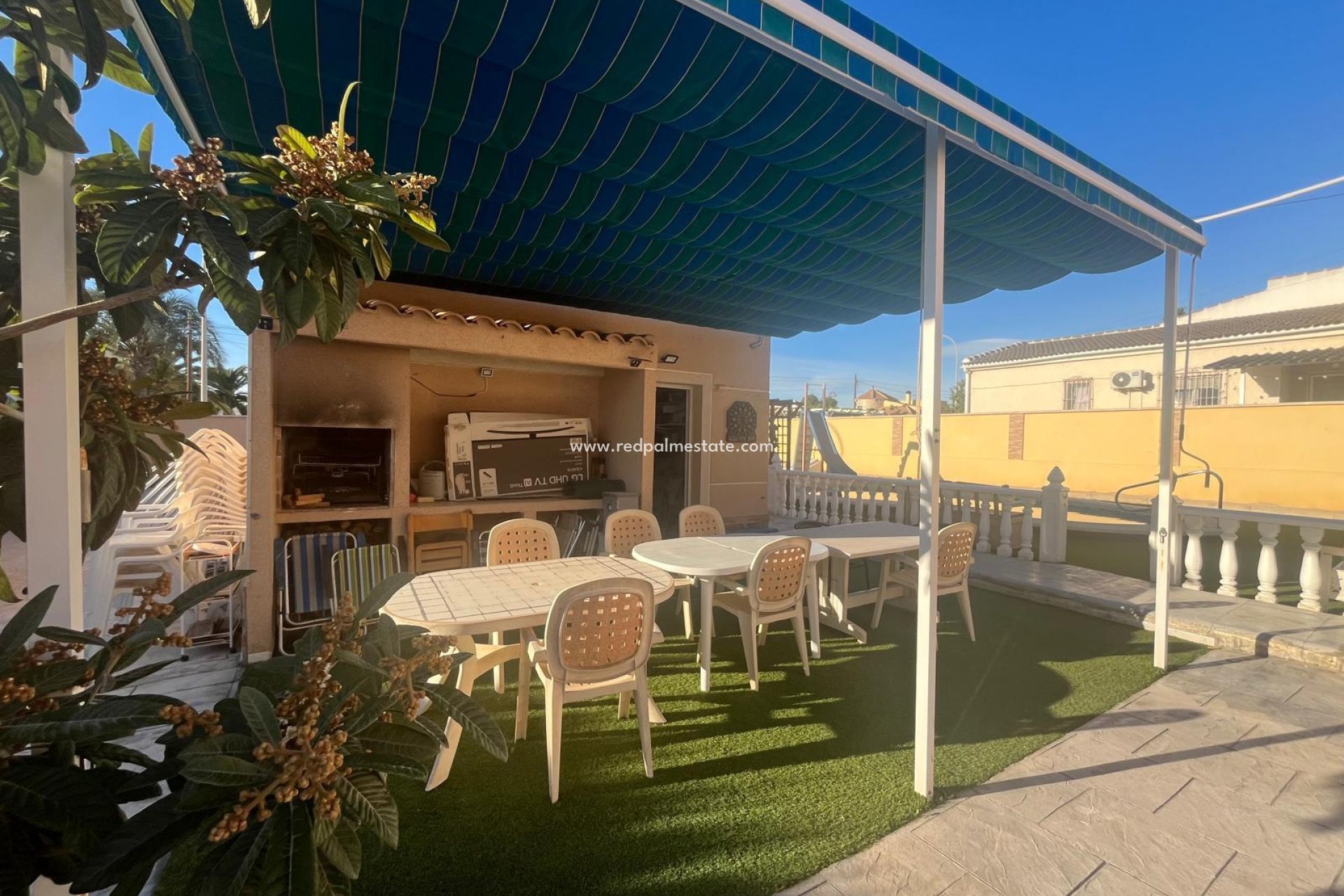 Resale - Villa -
Torrevieja - La Siesta - El Salado -  Torreta