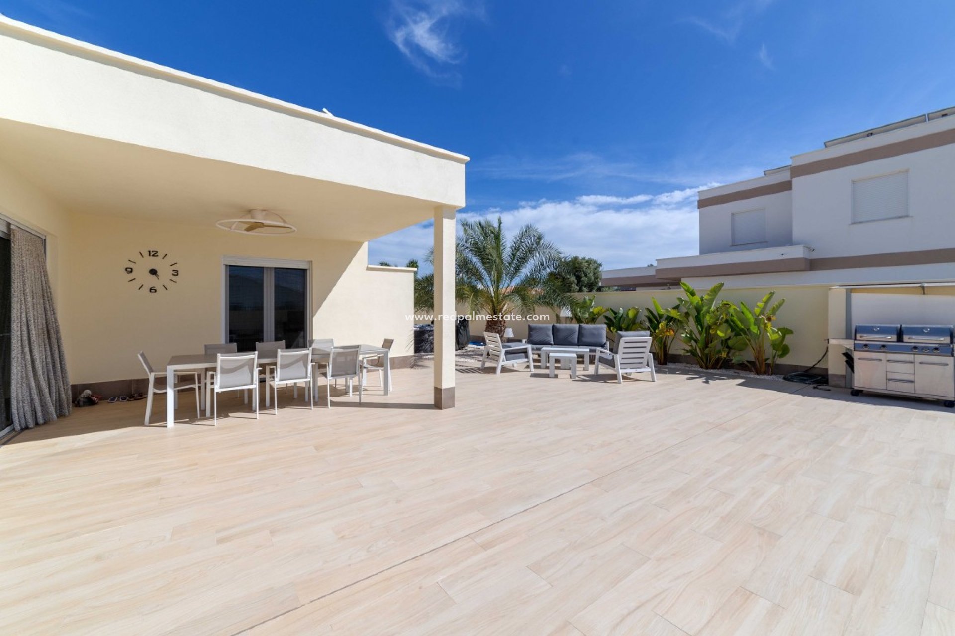 Resale - Villa -
Torrevieja - La Siesta - El Salado - Torreta