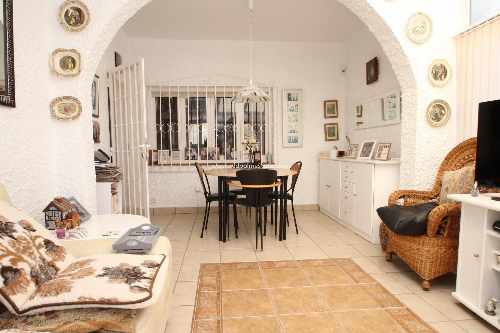 Resale - Villa -
Torrevieja - La Siesta - El Salado - Torreta