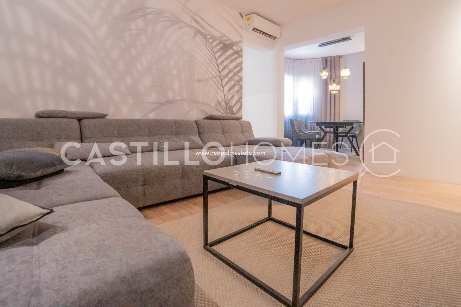 Resale - Villa -
Torrevieja - La Siesta - El Salado -  Torreta