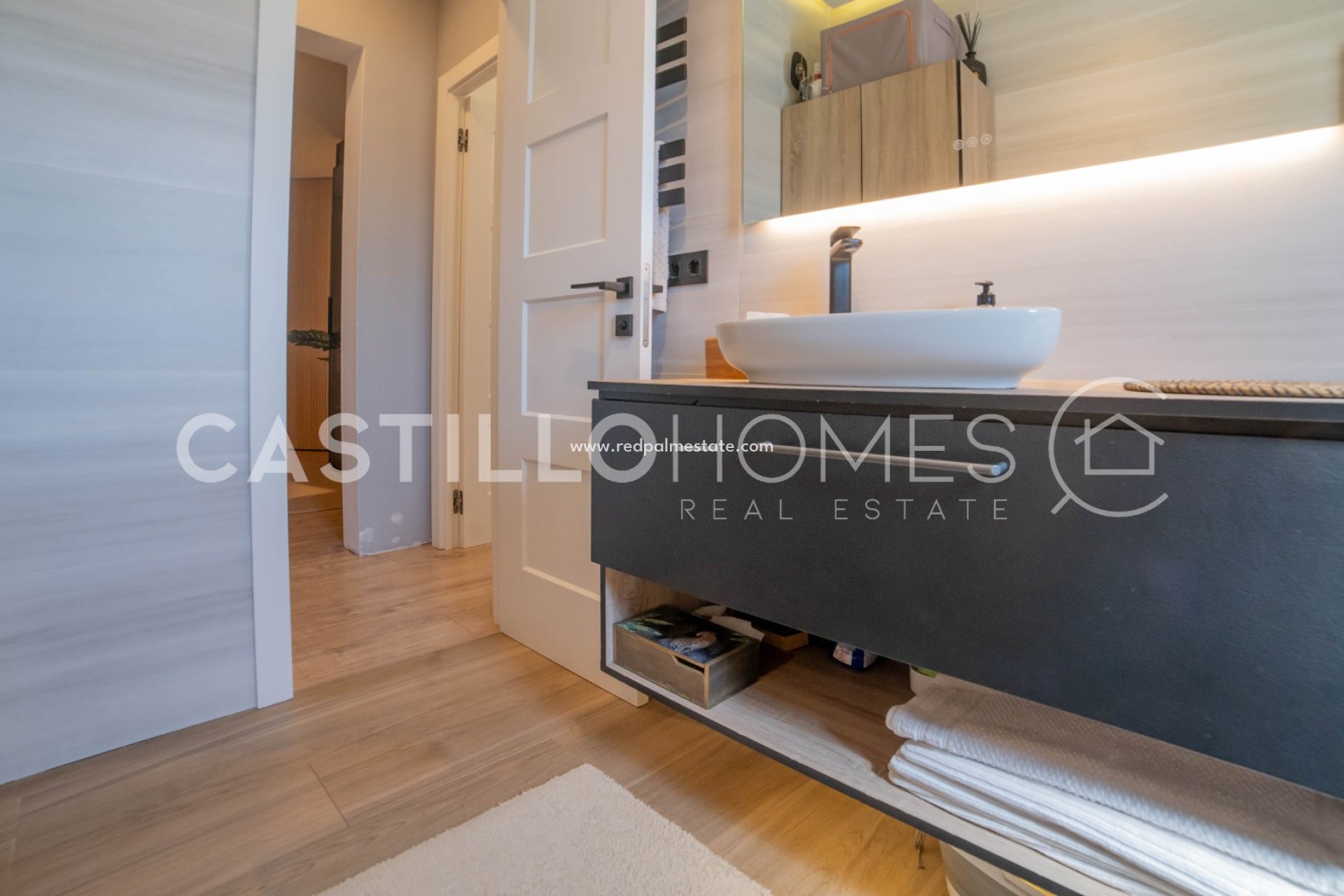 Resale - Villa -
Torrevieja - La Siesta - El Salado -  Torreta