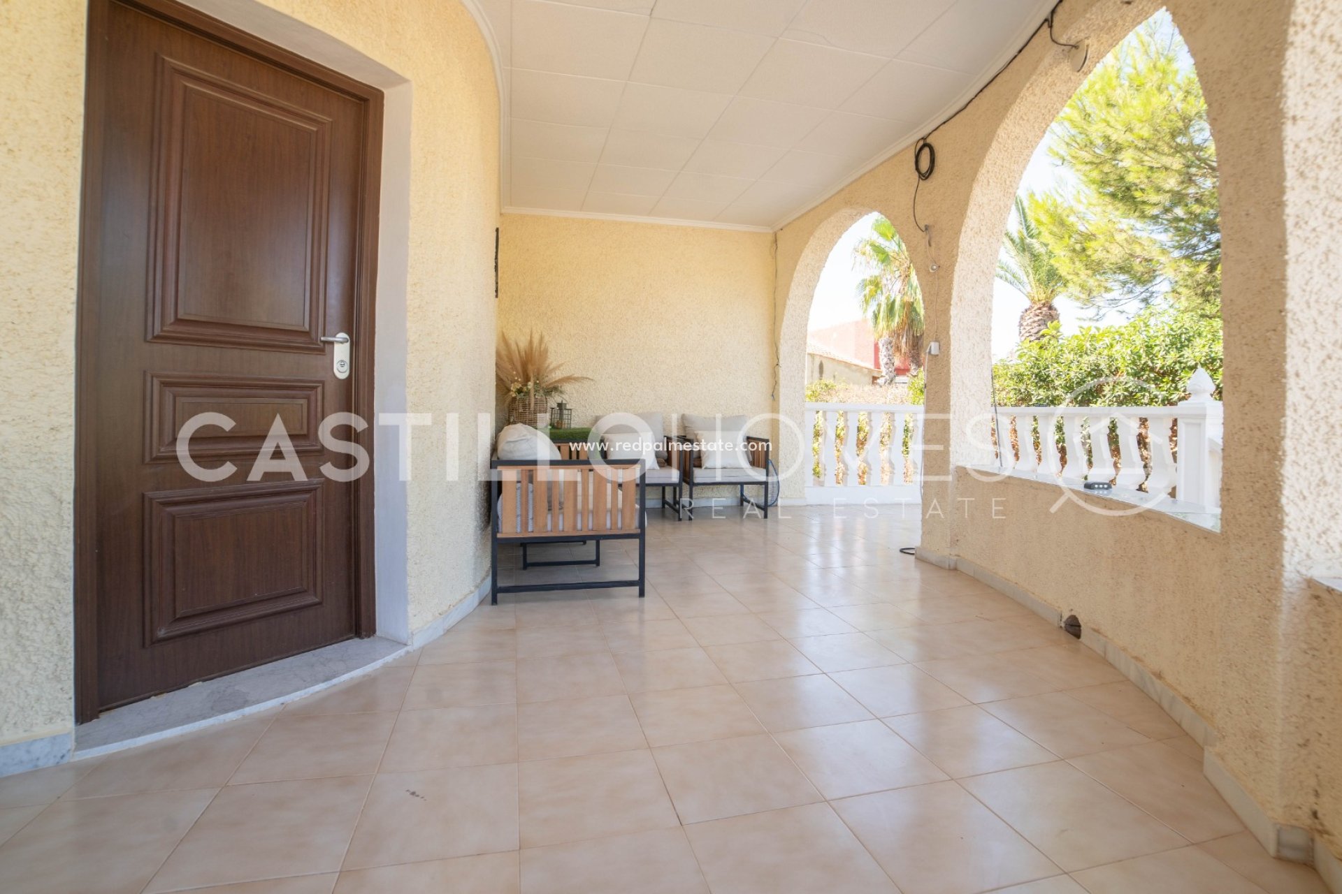 Resale - Villa -
Torrevieja - La Siesta - El Salado -  Torreta