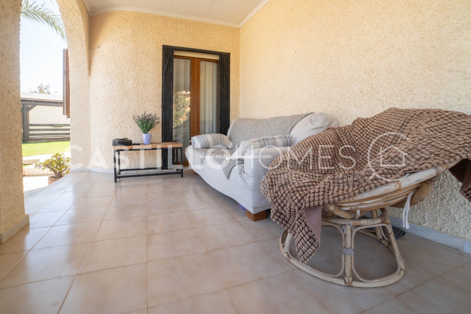 Resale - Villa -
Torrevieja - La Siesta - El Salado -  Torreta