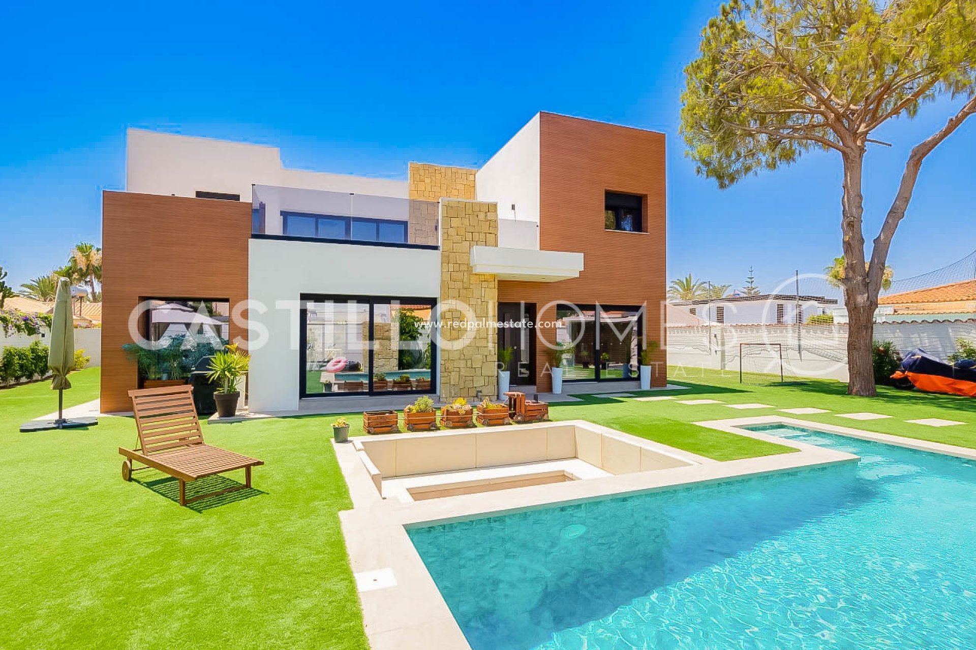 Resale - Villa -
Torrevieja - La Siesta - El Salado -  Torreta