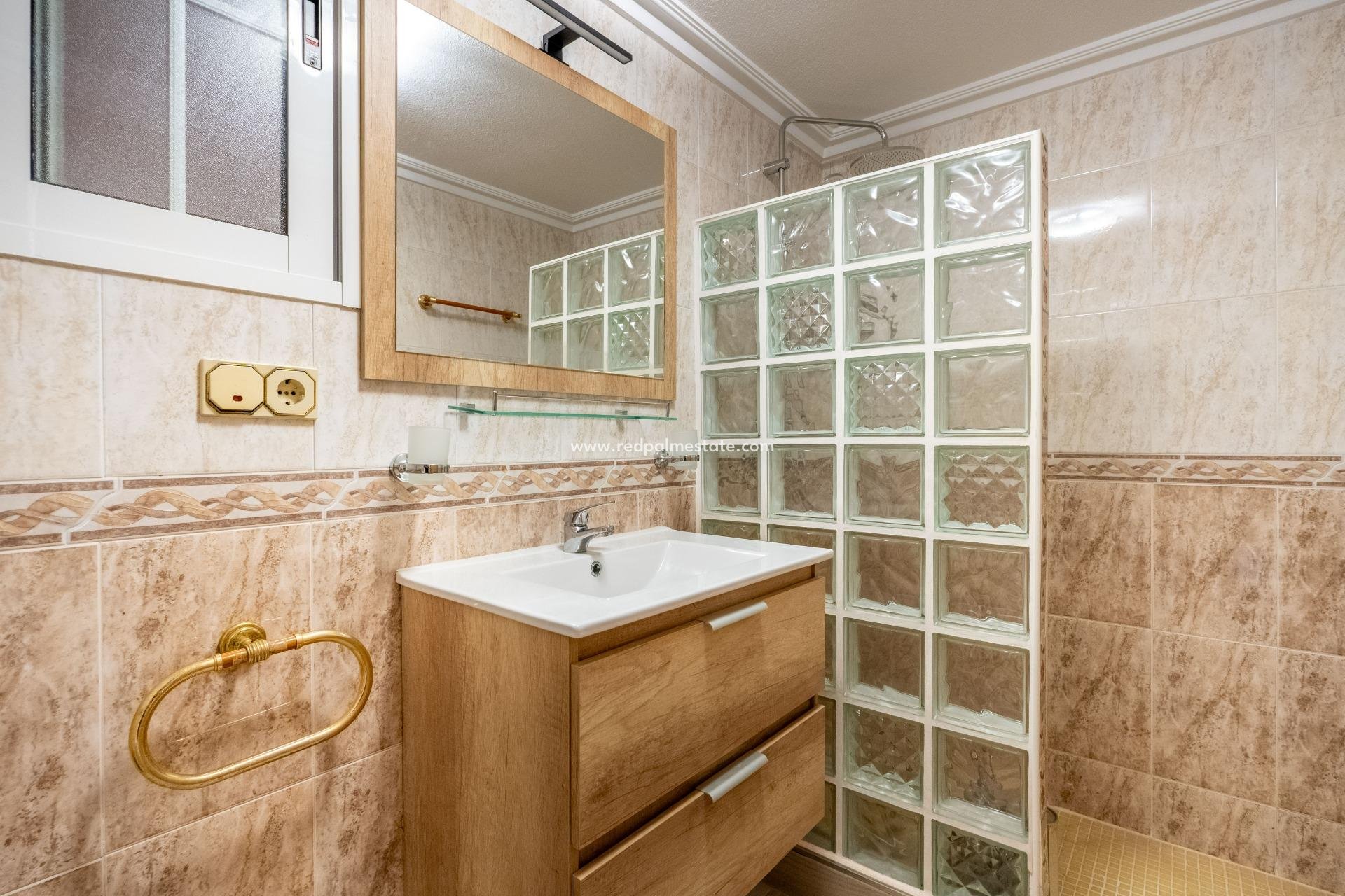 Resale - Villa -
Torrevieja - La Siesta - El Salado -  Torreta