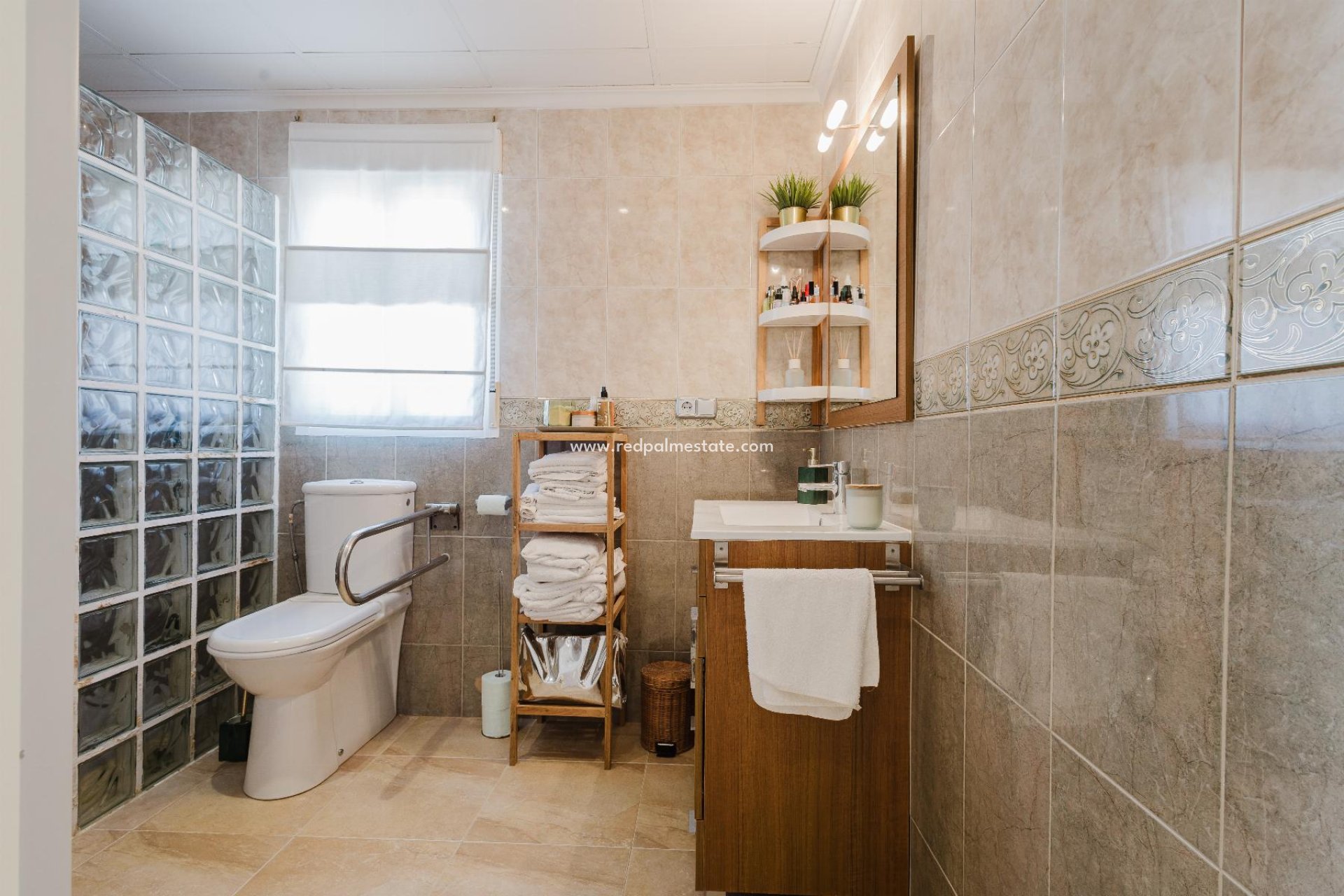 Resale - Villa -
Torrevieja - La Siesta - El Salado - Torreta