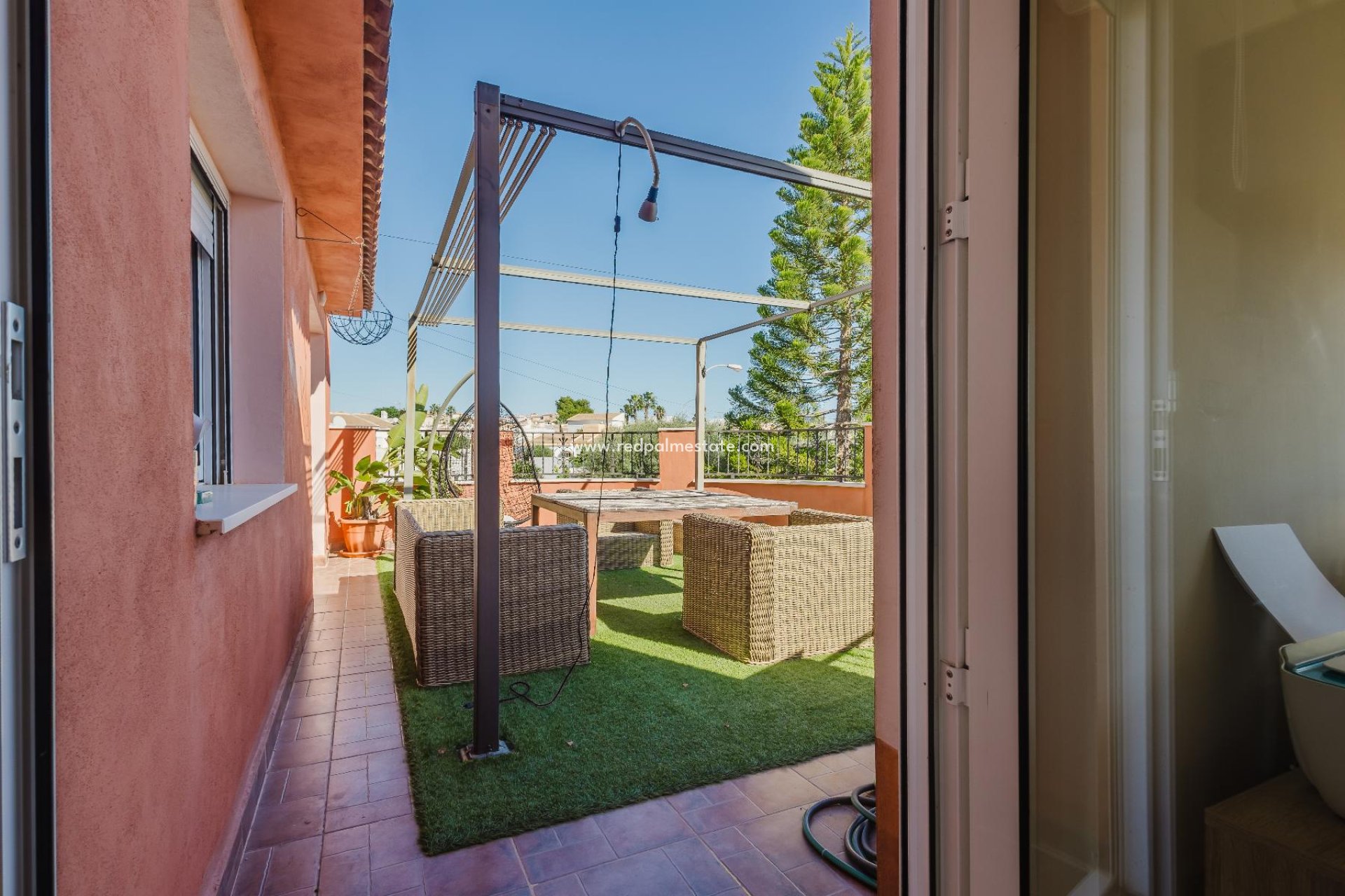 Resale - Villa -
Torrevieja - La Siesta - El Salado - Torreta